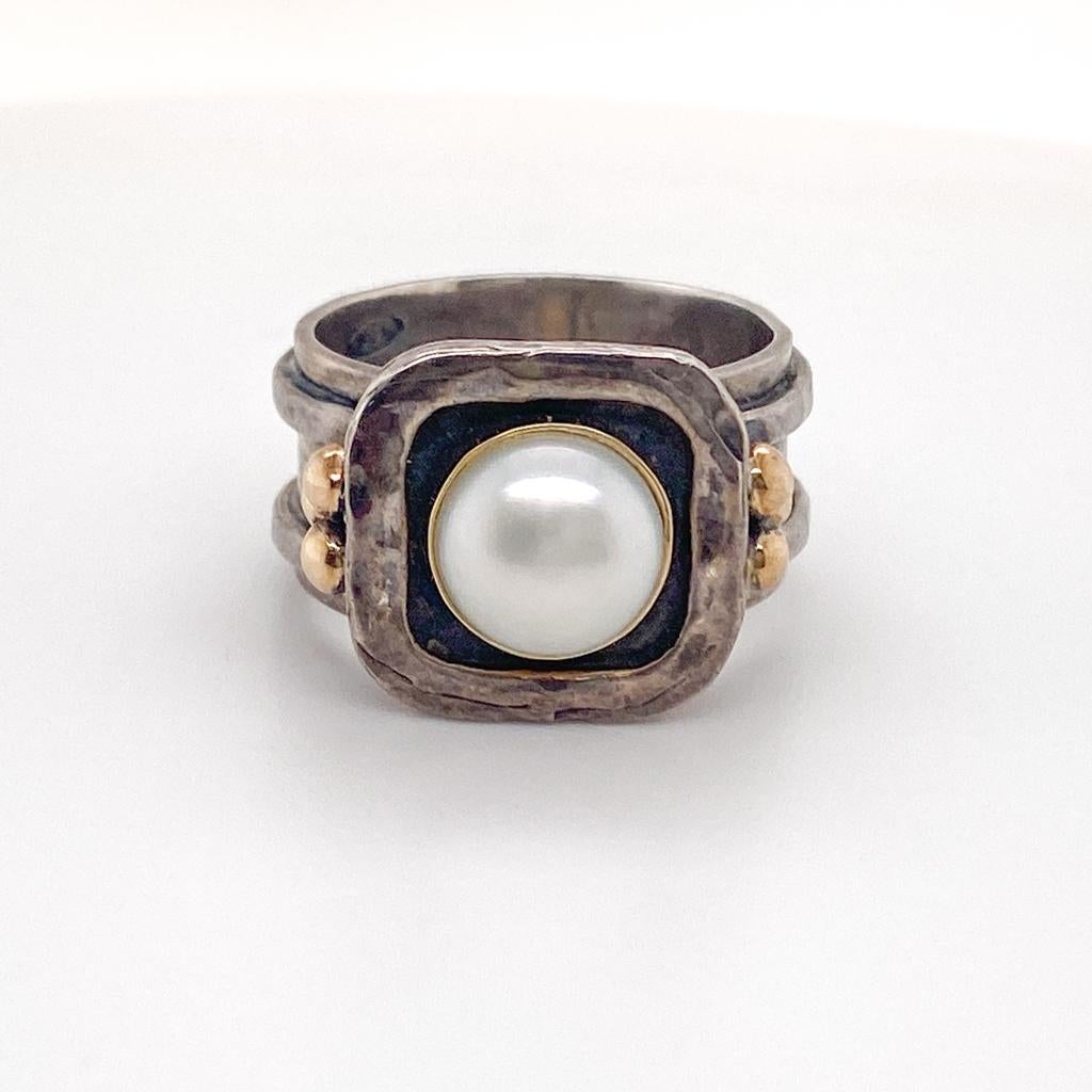 Mixed Metals Pearl Ring, Sterling & 14K Yellow Gold, Mabe Pearl Etruscan Revival In New Condition For Sale In Austin, TX