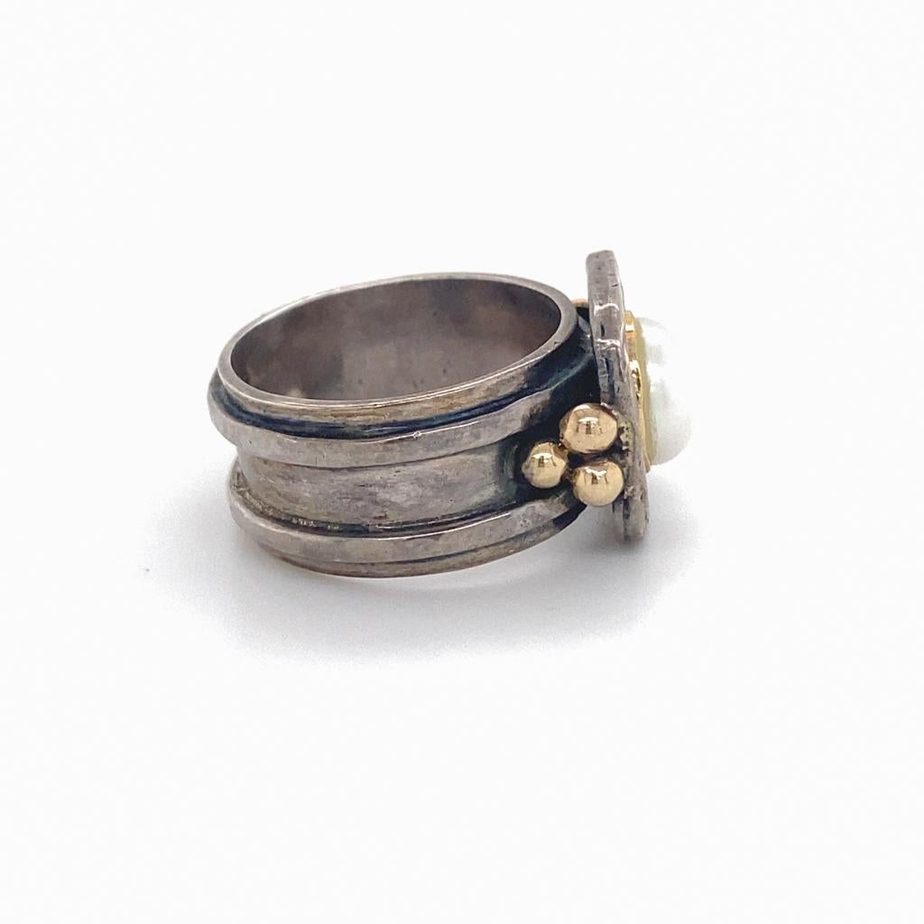 Mixed Metals Pearl Ring, Sterling & 14K Yellow Gold, Mabe Pearl Etruscan Revival For Sale 2