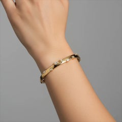 Gemischte Form 14K (oder 18k auf Anfrage) Gelbgold Diamant-Akzent-Armreif