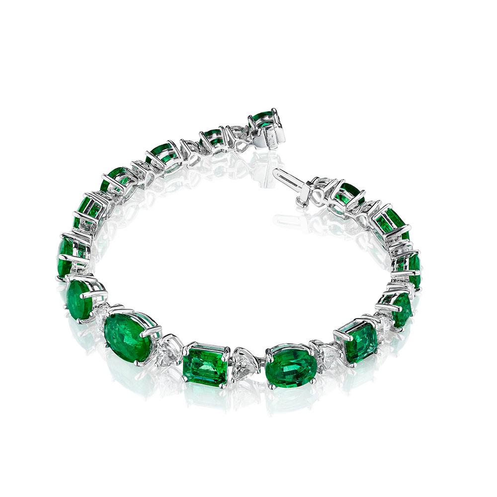 Oval Cut Mixed Shape Emerald & Diamond Bracelet For Sale