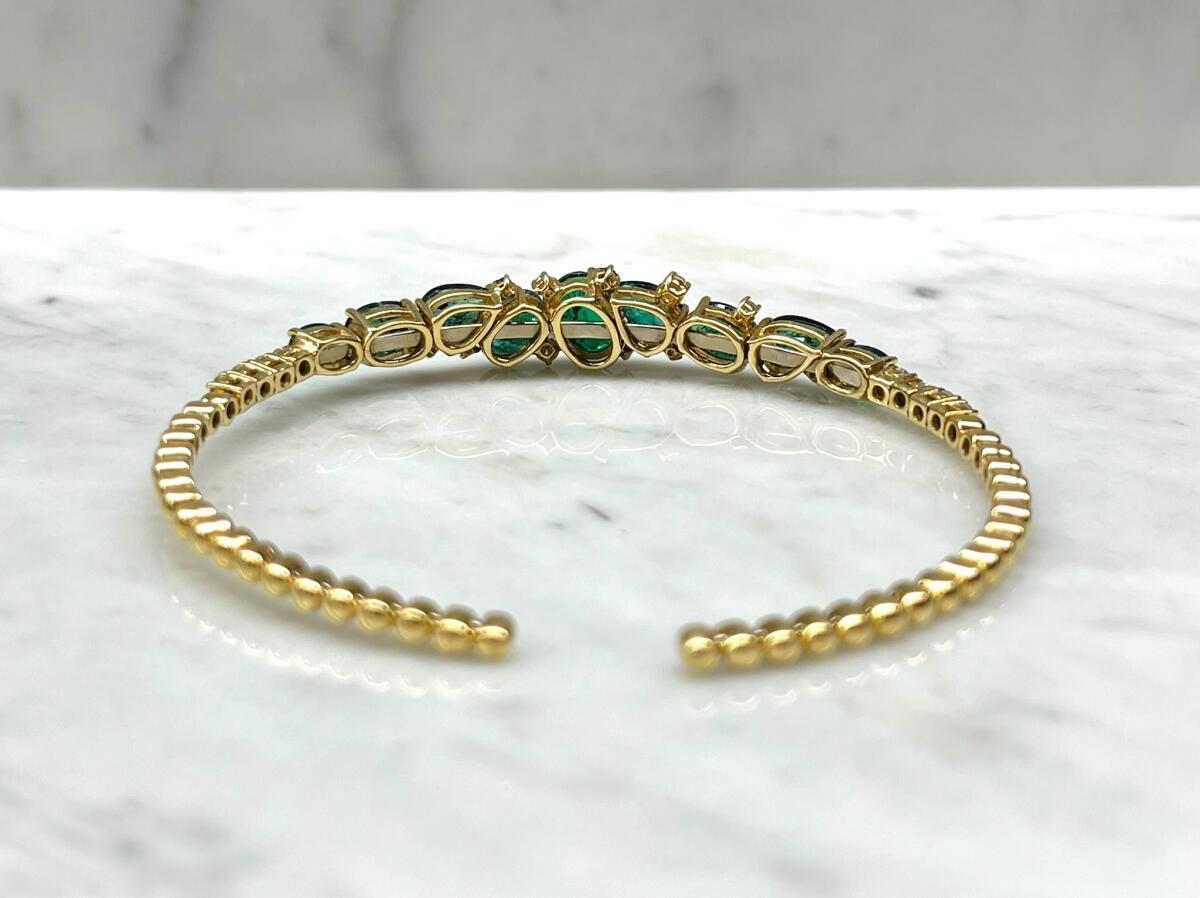 Mixed Shape Green Emerald and Diamond Bracelet In New Condition For Sale In Los Angeles, CA