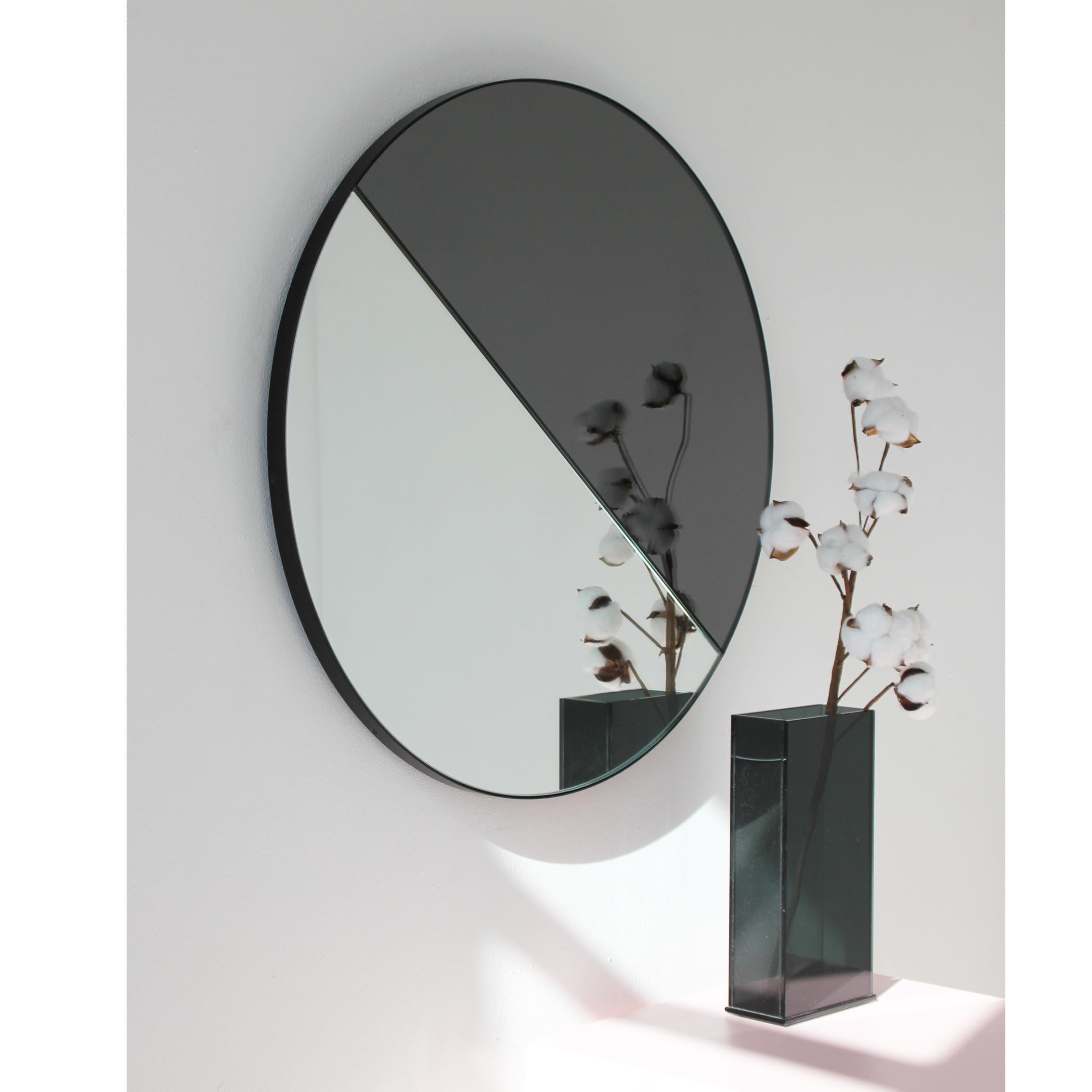 British Orbis Dualis Mixed Tinted Silver Black Round Mirror with Black Frame, Regular For Sale