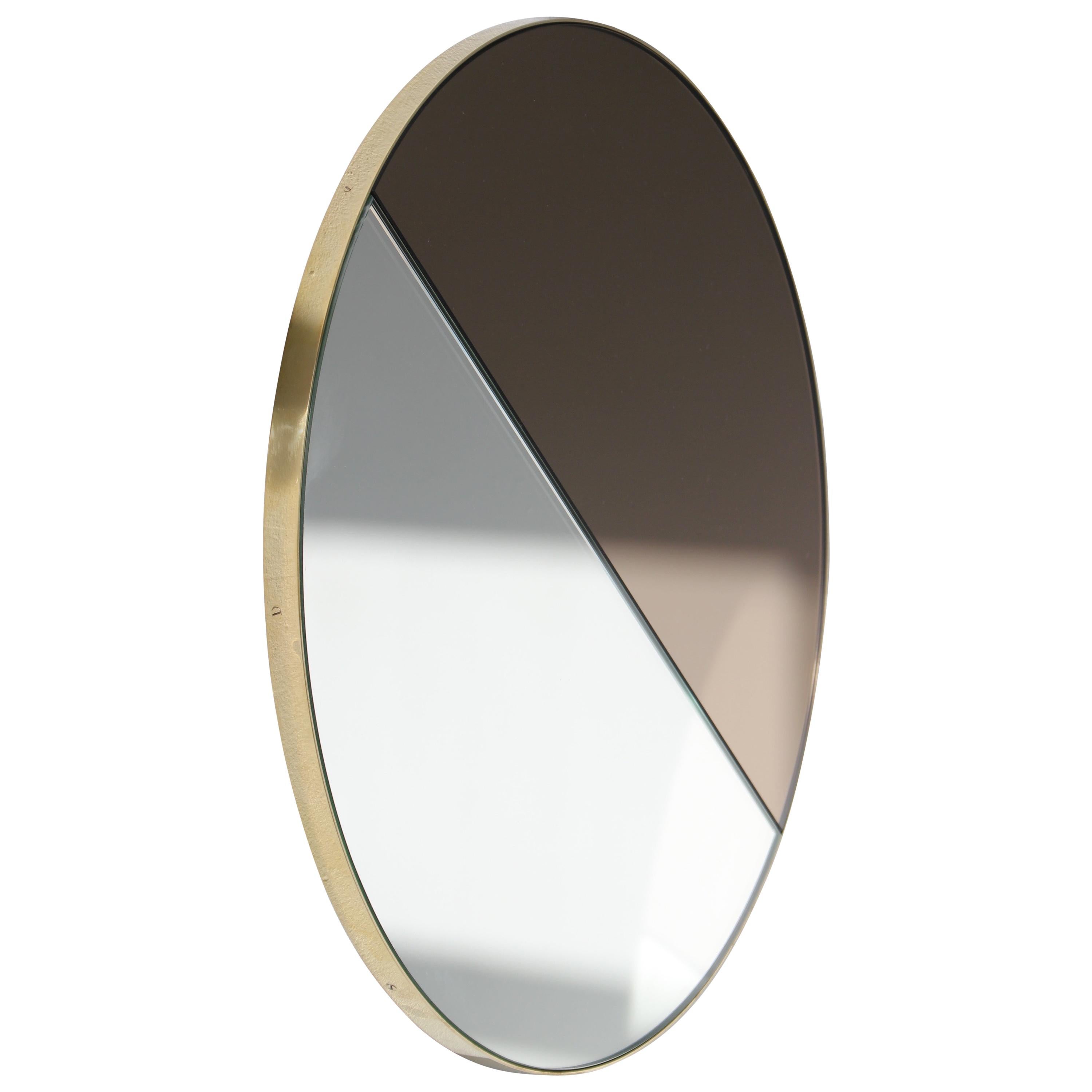 Miroir rond Orbis Dualis teinté argent mélangé et bronze avec cadre en laiton, XL