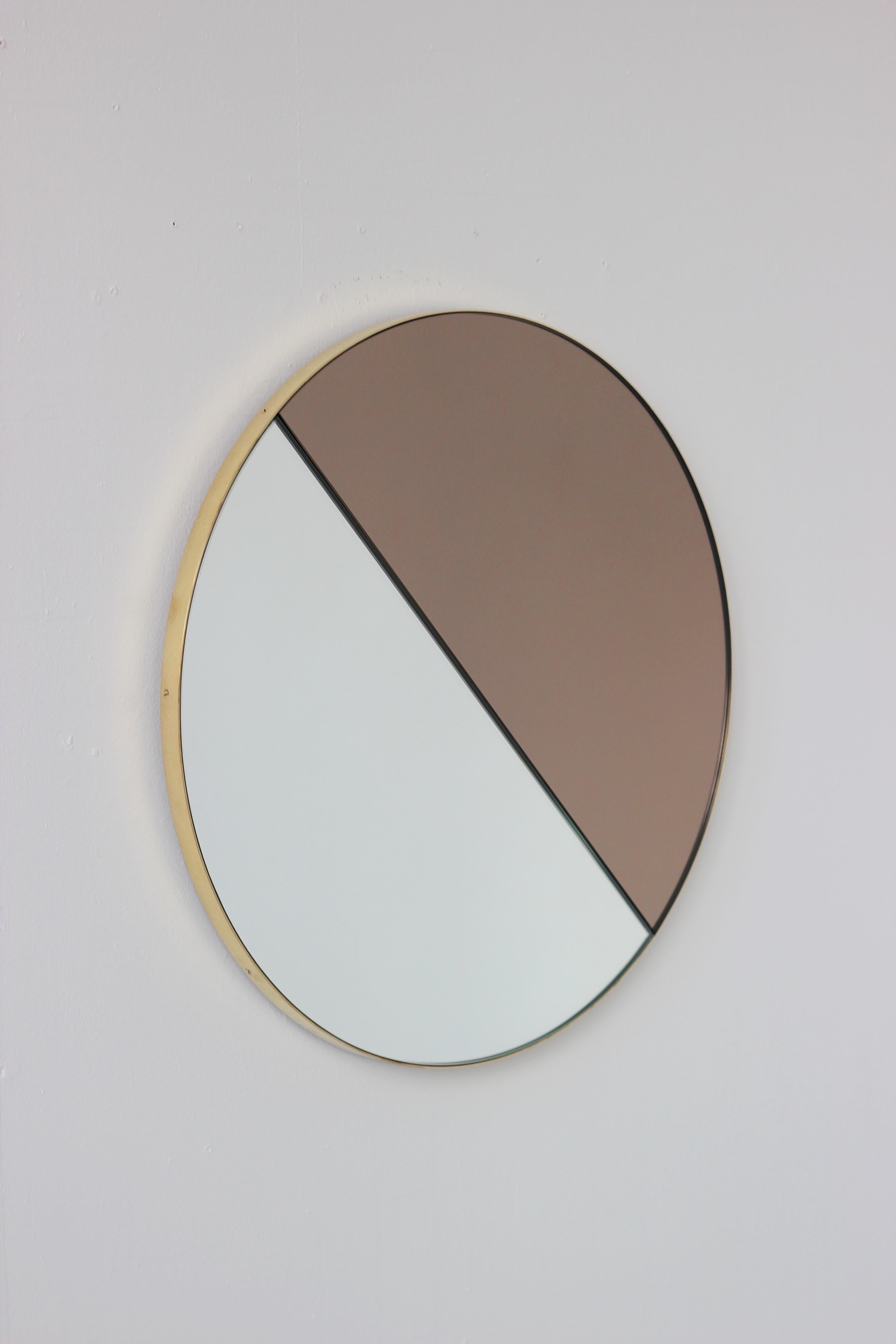 Orbis Dualis Mixed Tinted Silver and Bronze Round Mirror with Brass Frame, XL In New Condition For Sale In London, GB