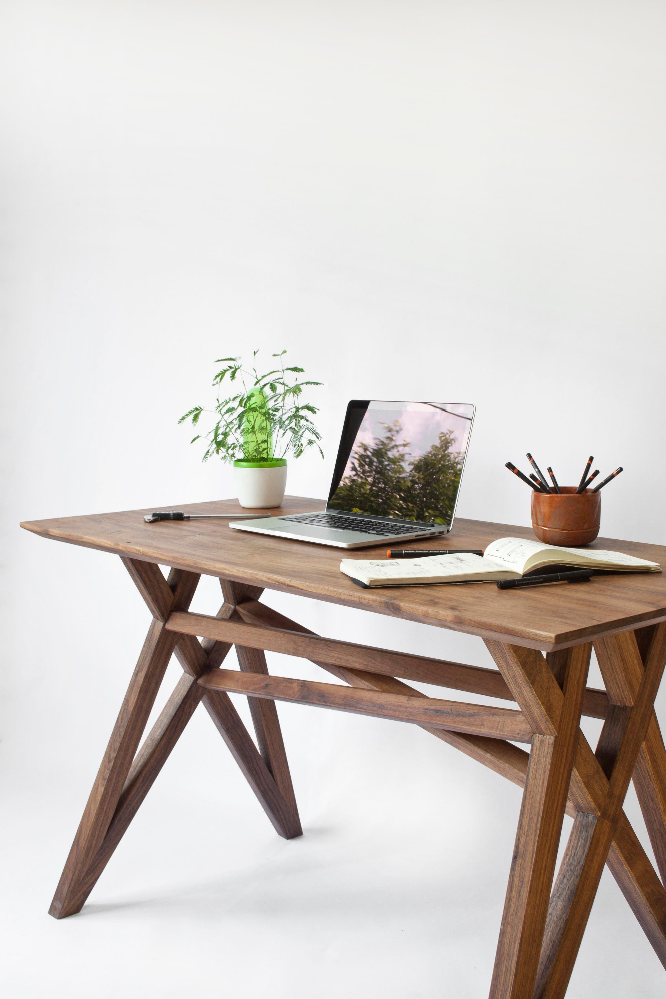 Mixquic 120 Schreibtisch aus Nussbaum, Contemporary Mexican Design von Juskani Alonso (Mexikanisch) im Angebot