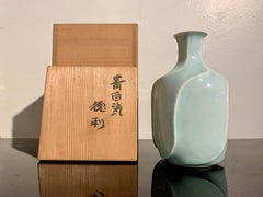 Miyanaga Tozan III Seihakuji Glazed Tokkuri, Showa Era, Japan