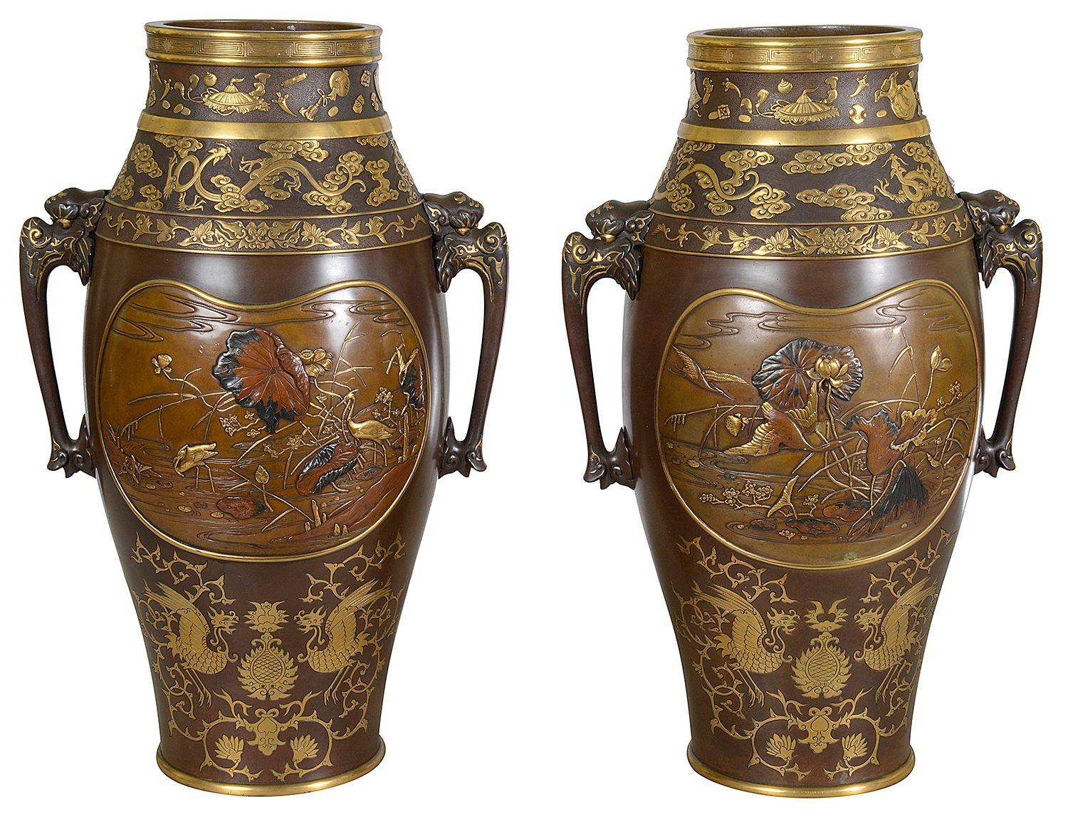 Bronze Miyao bronze vases en vente