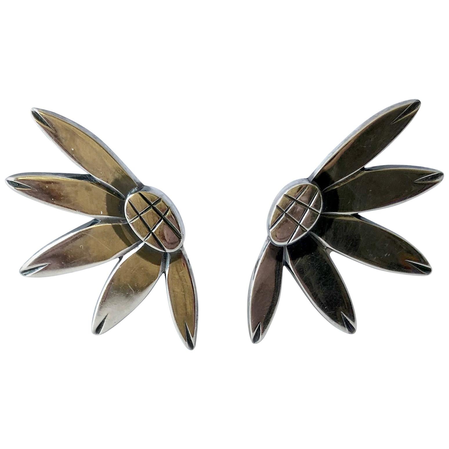 Miye Matsukata for Janiye Modernist Sterling Silver Floral Leaf Earrings