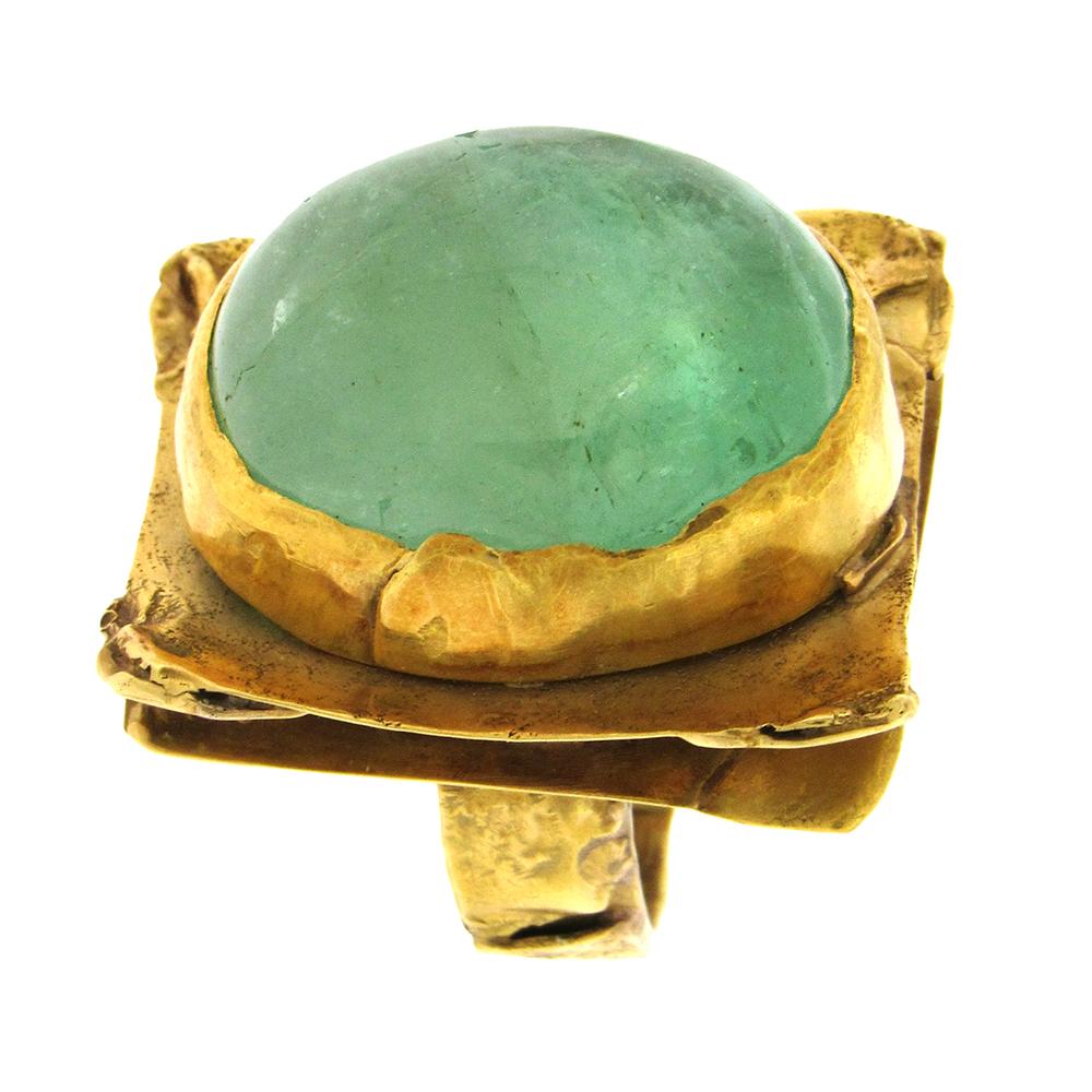 Miye Matsukata: Ring aus grünem Beryll (Cabochon)