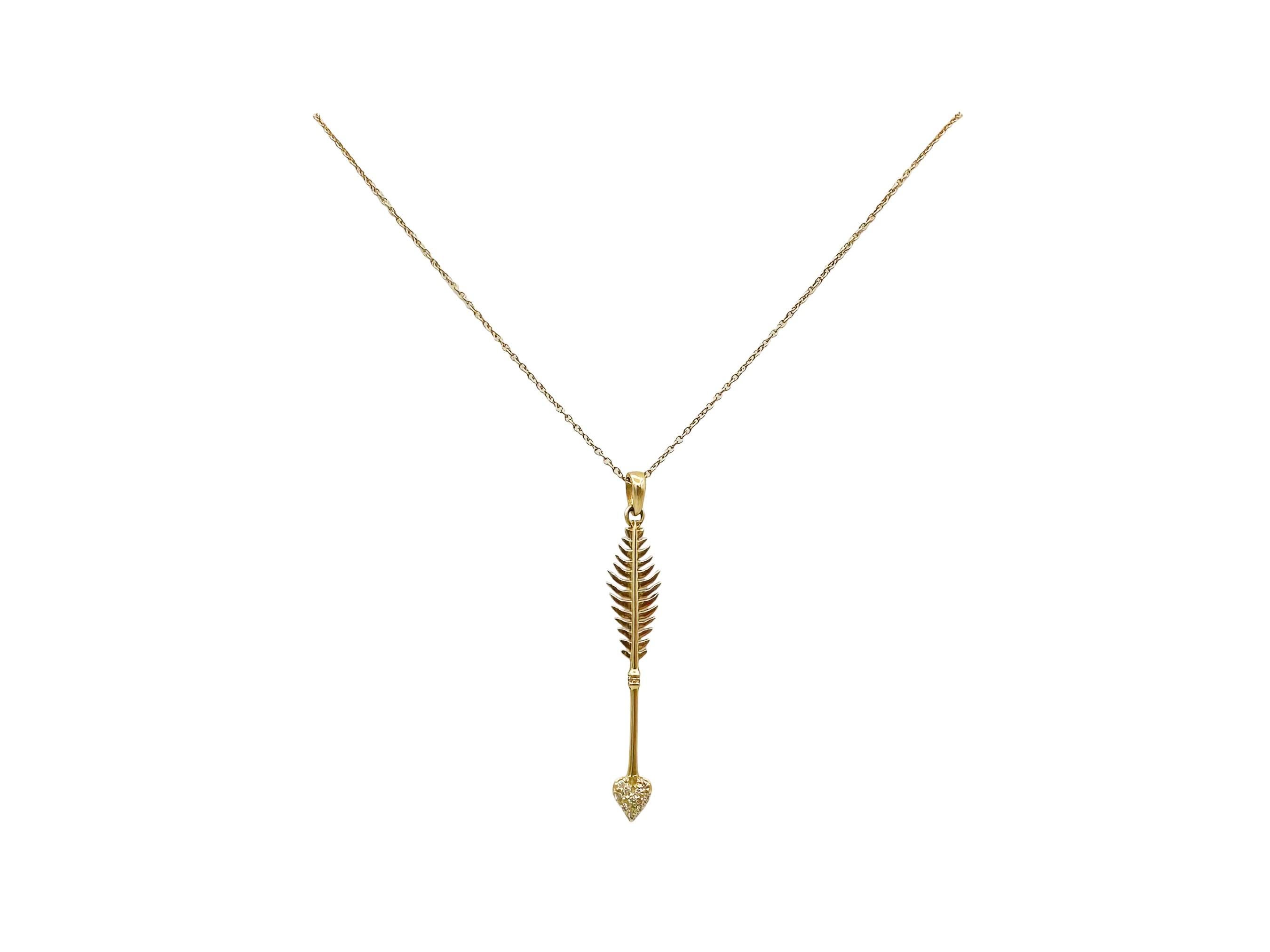 Brilliant Cut Mizuki Diamond 14K Yellow Gold Heart Feather Arrow Pendant Necklace For Sale