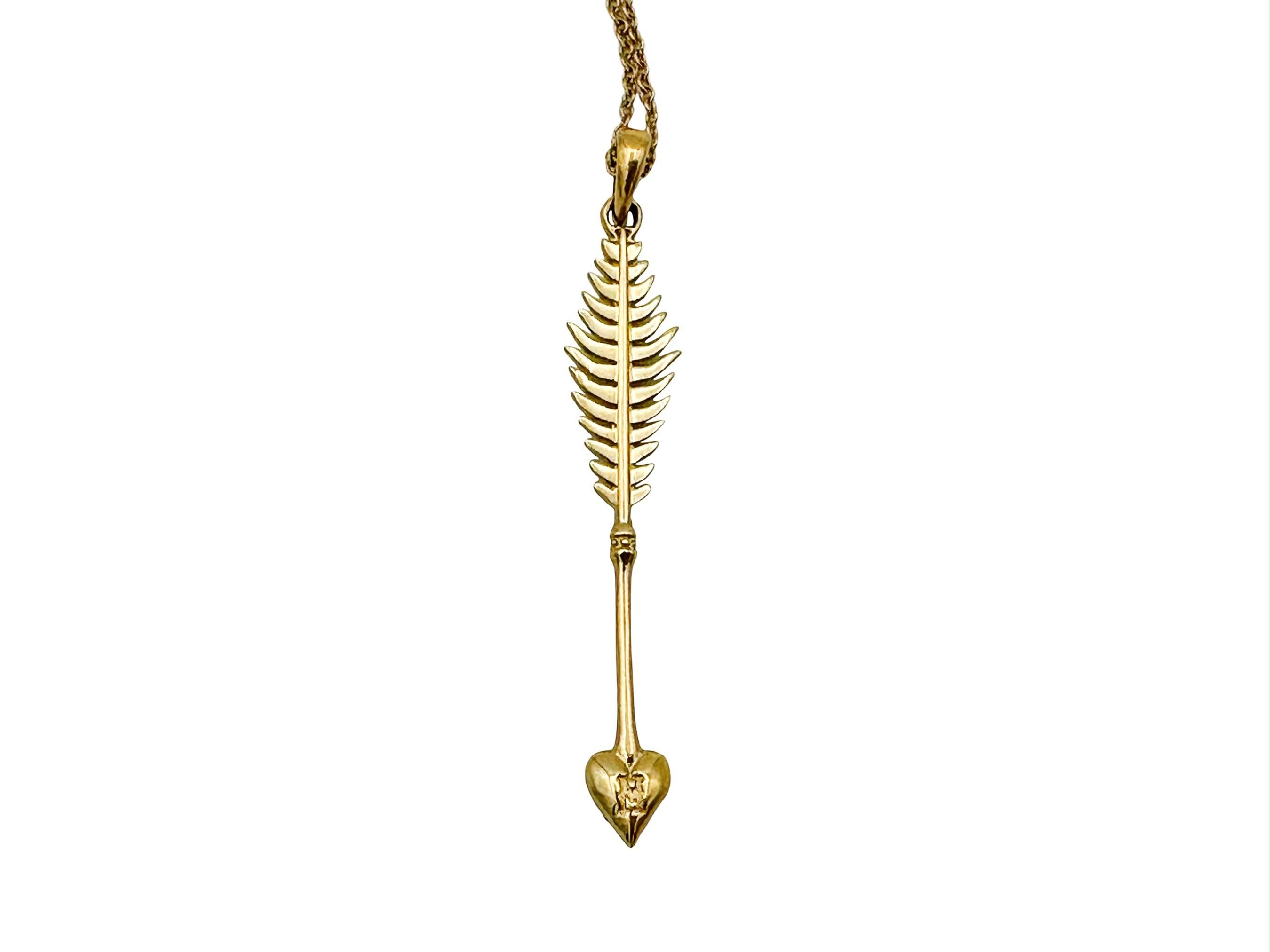 Mizuki Diamond 14K Yellow Gold Heart Feather Arrow Pendant Necklace In Excellent Condition For Sale In North Attleboro, MA
