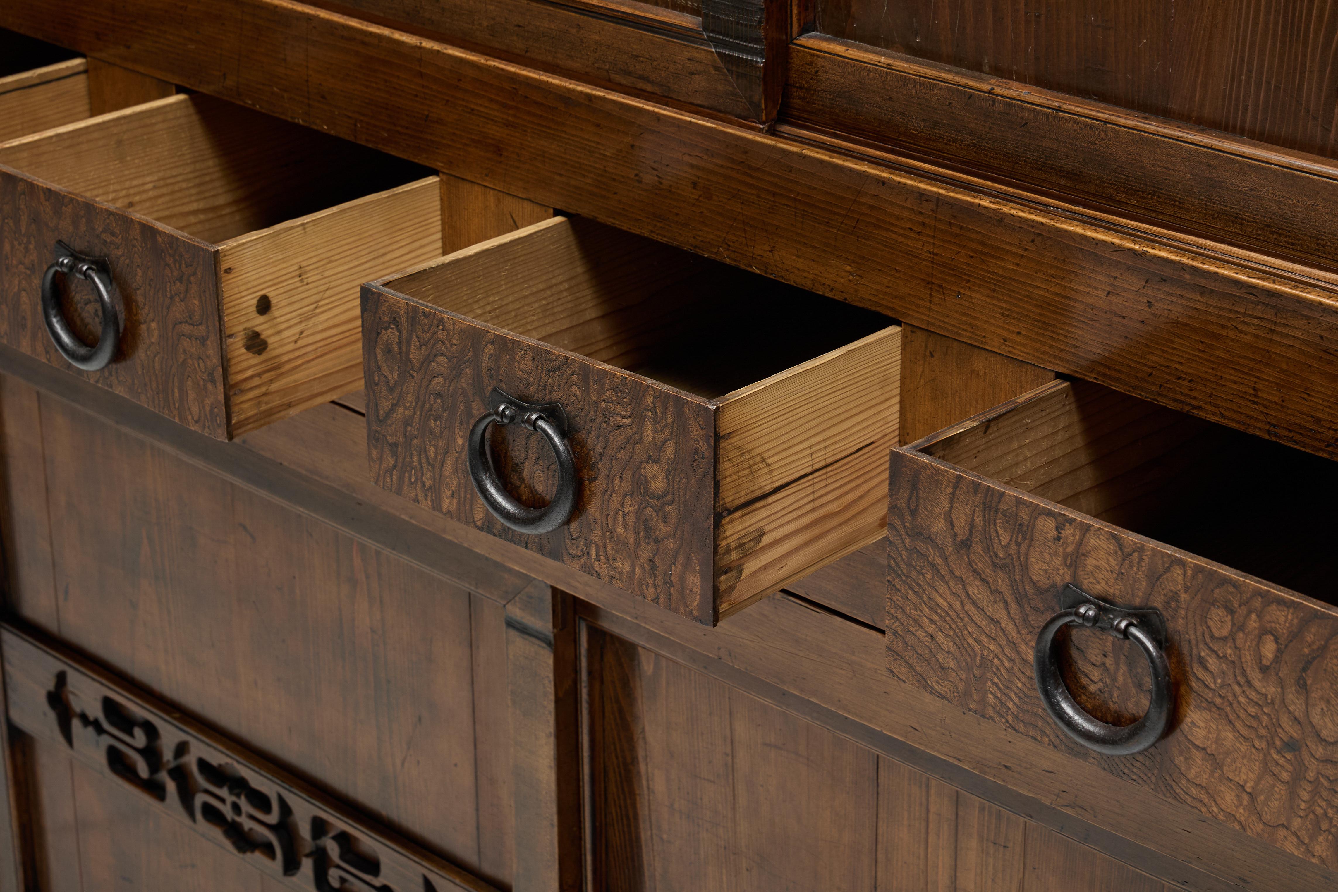 Gabinete Japonés Mizuya Tansu, Japón, Siglo XIX en venta 7