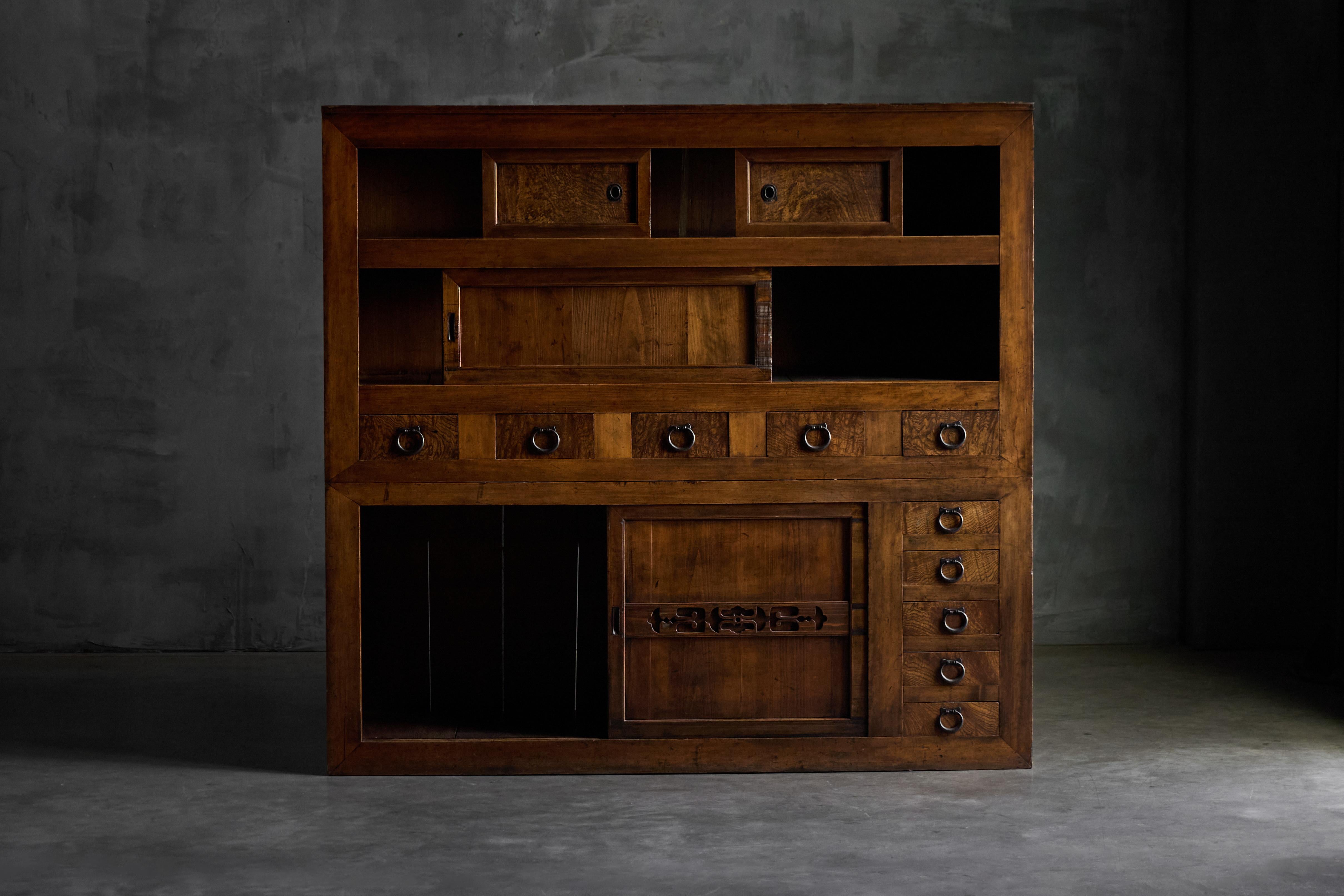 Gabinete Japonés Mizuya Tansu, Japón, Siglo XIX Madera en venta