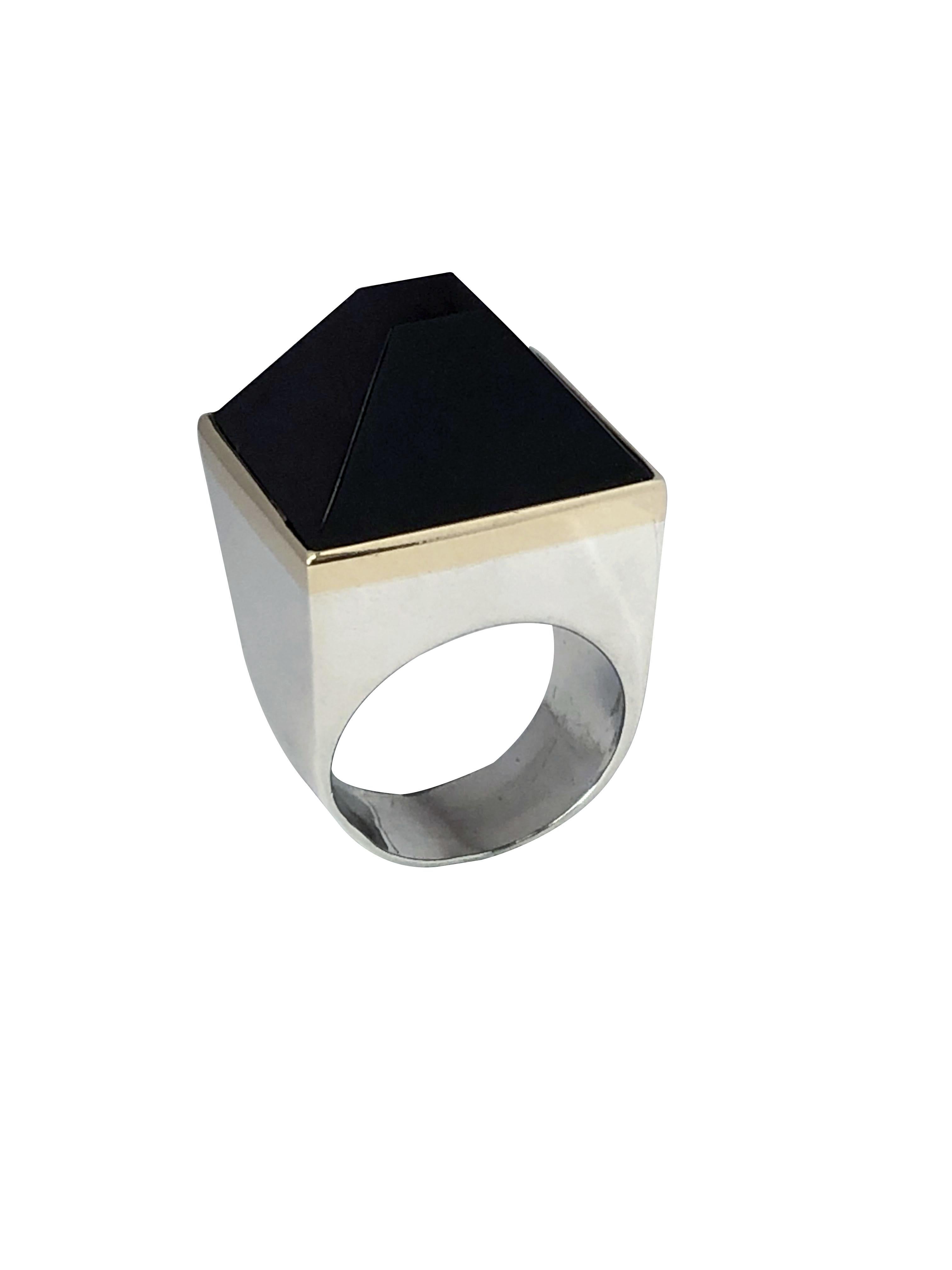 M&J Savitt Pyramidenring aus Sterlingsilber und Onyx im Art-déco-Stil von M&J Savitt (Cabochon)
