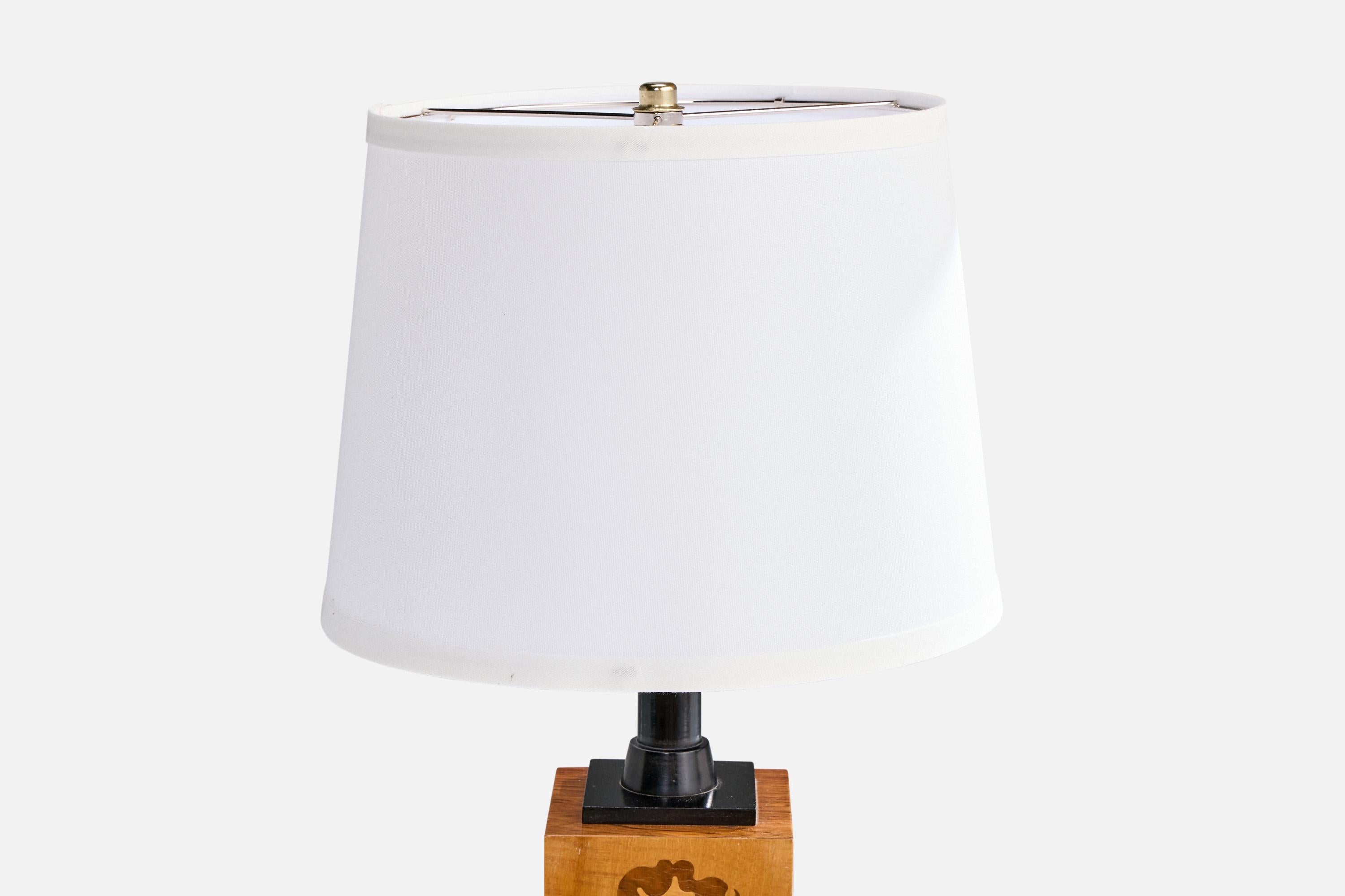Mjölby Intarsia Attribution, Tischlampe, Holz, Bakelit, Schweden, 1940er Jahre im Zustand „Gut“ im Angebot in High Point, NC