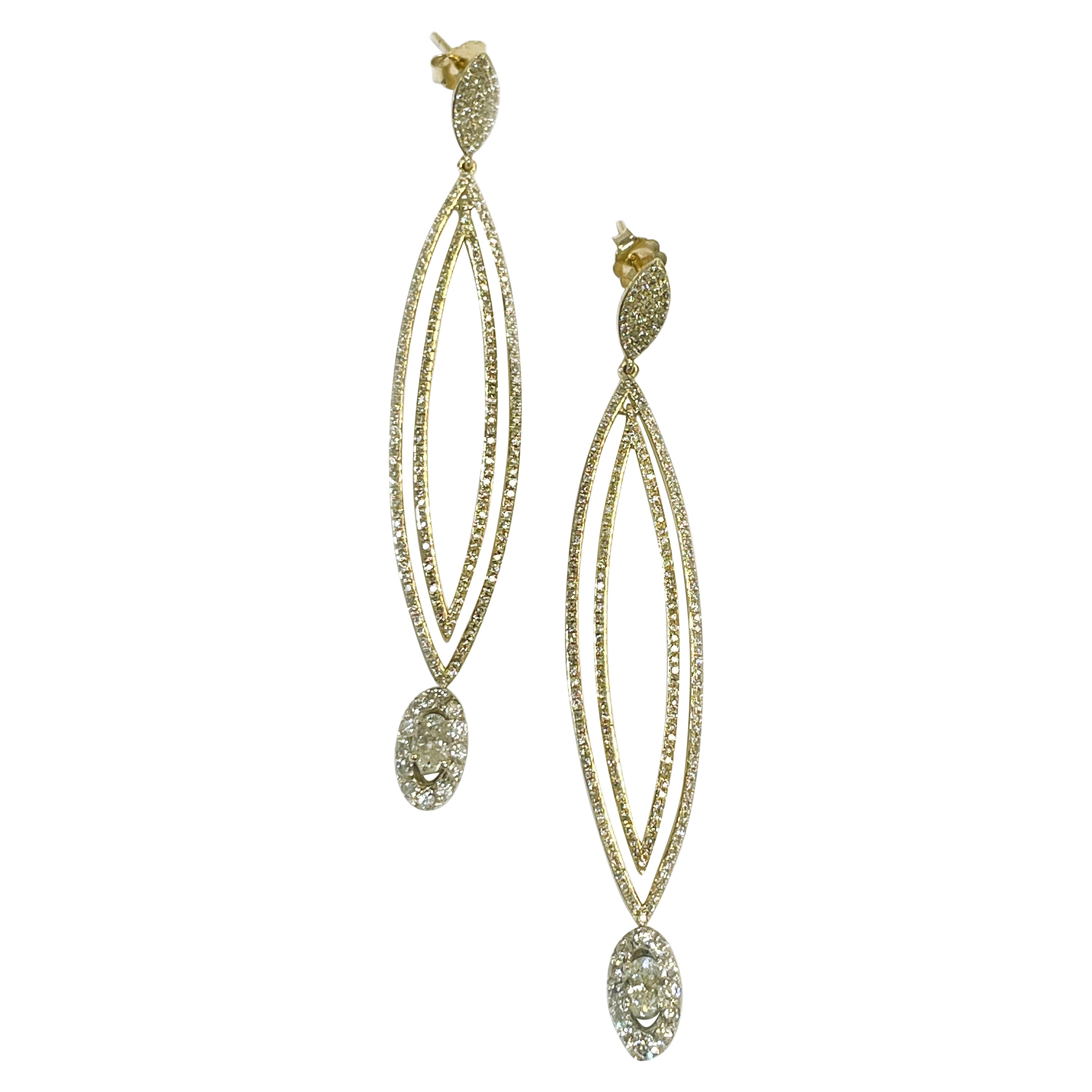 MK Gelbgold Elliptische Diamant-Ohrringe im Angebot
