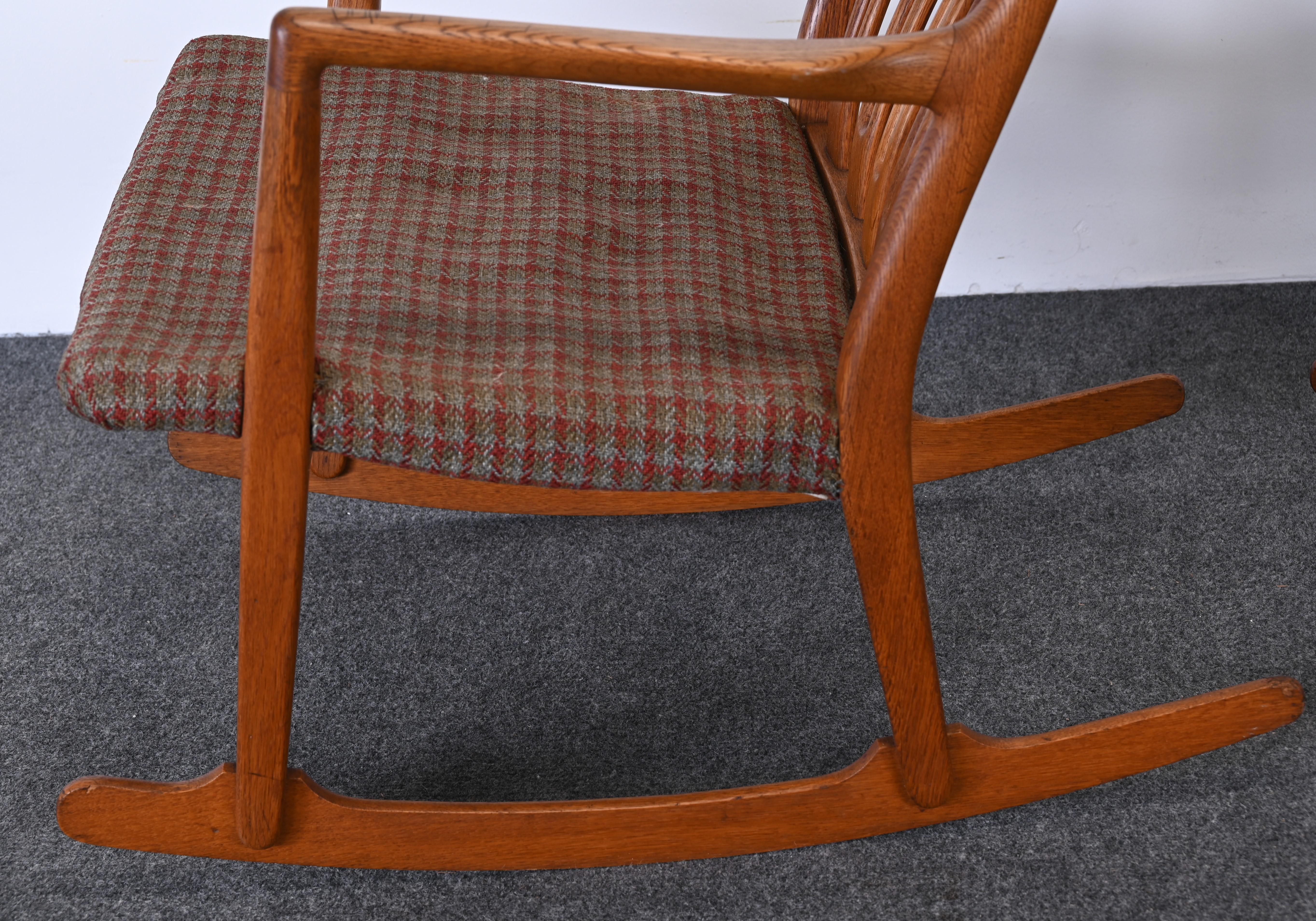 ML-33 Rocking Chair by Hans Wegner, 1940s For Sale 12