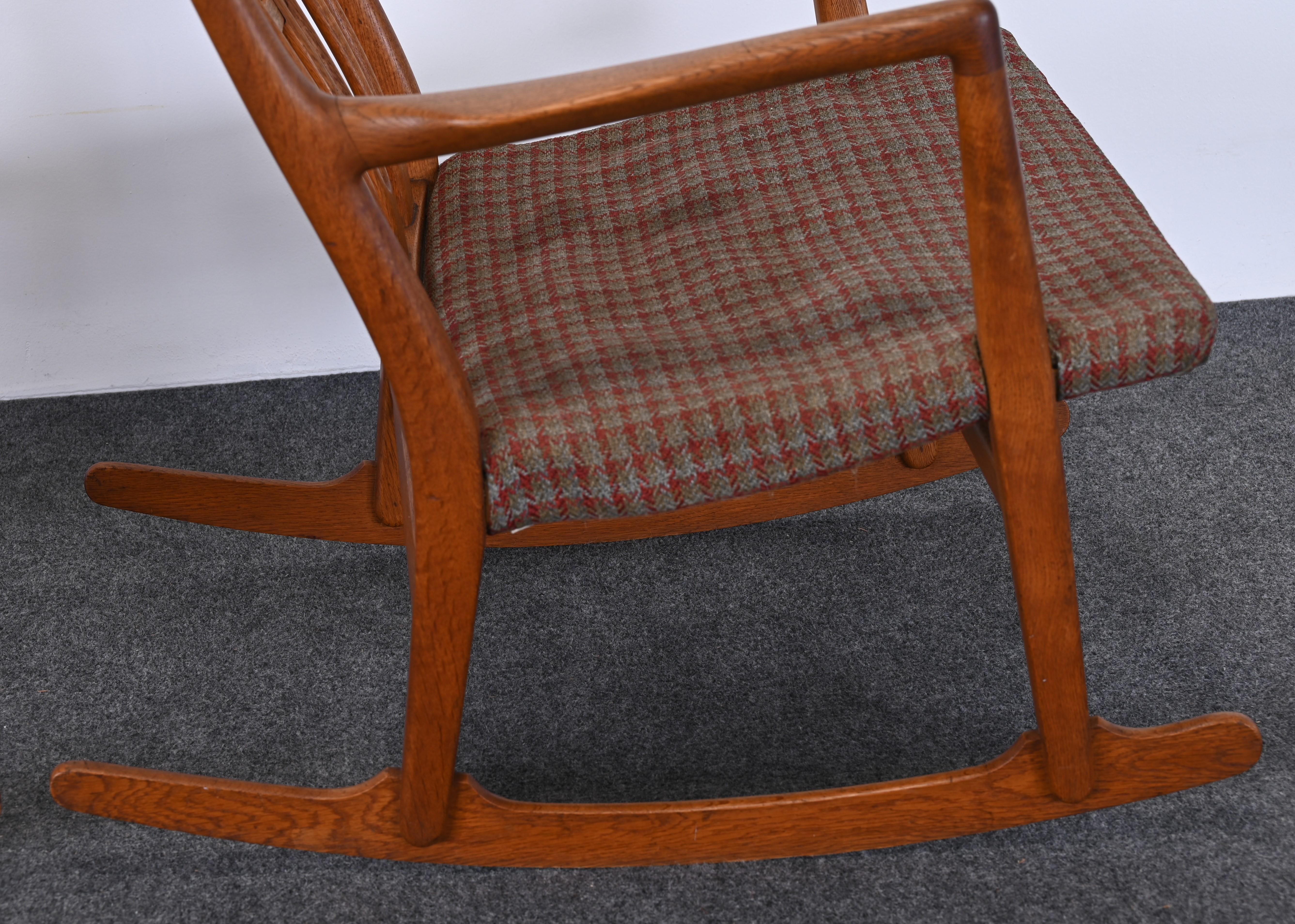 ML-33 Rocking Chair by Hans Wegner, 1940s For Sale 13
