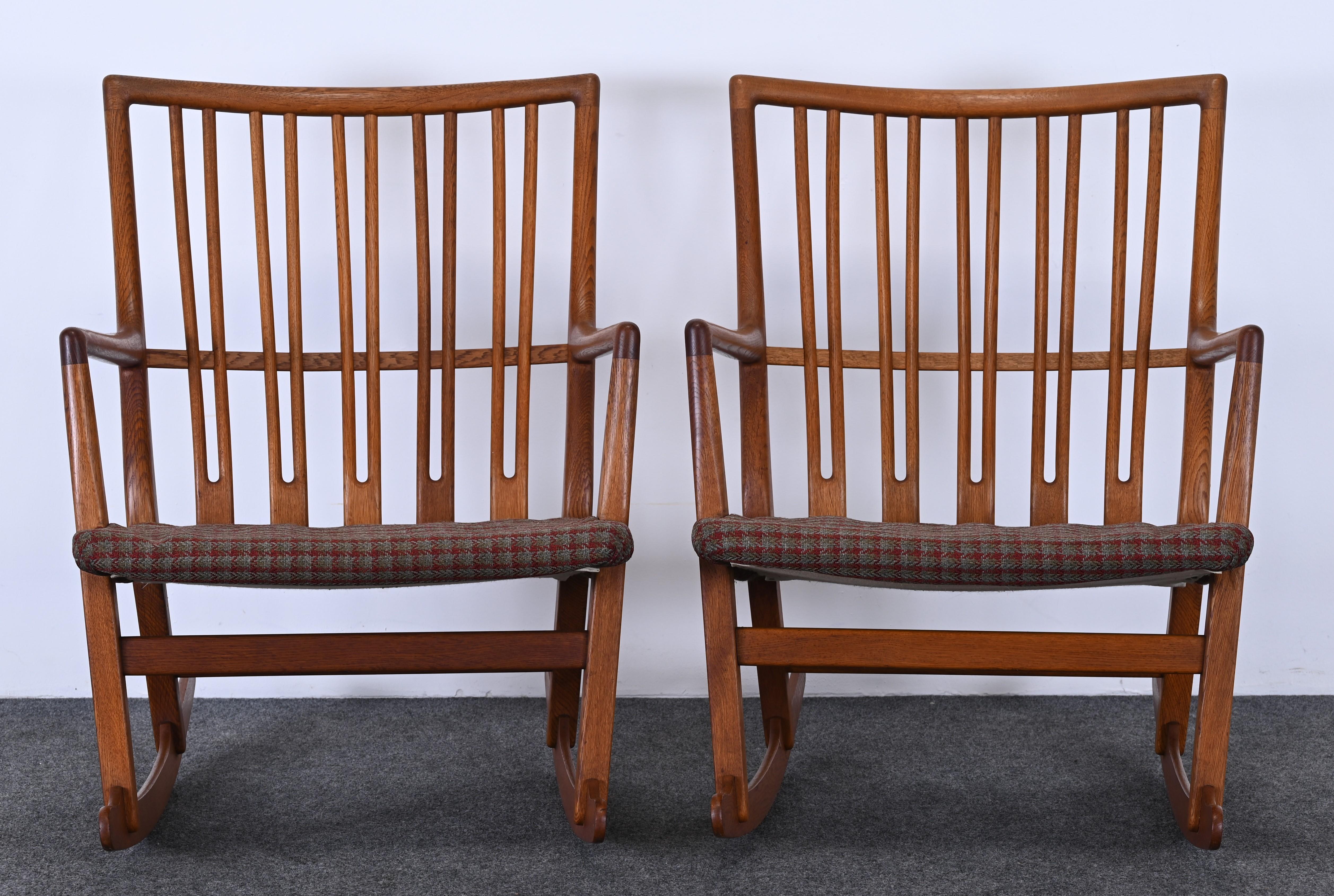 Danish ML-33 Rocking Chair by Hans Wegner, 1940s