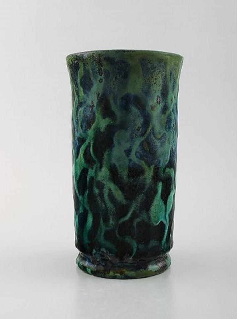 Møller & Bøgely, Denmark. Art Nouveau vase in glazed ceramics. Beautiful and unusual decoration, 1917-1920.
Measures: 19 x 10.5 cm.
In very good condition.
Stamped.
Large Danish private collection of Møller & Bøgely ceramics in stock.