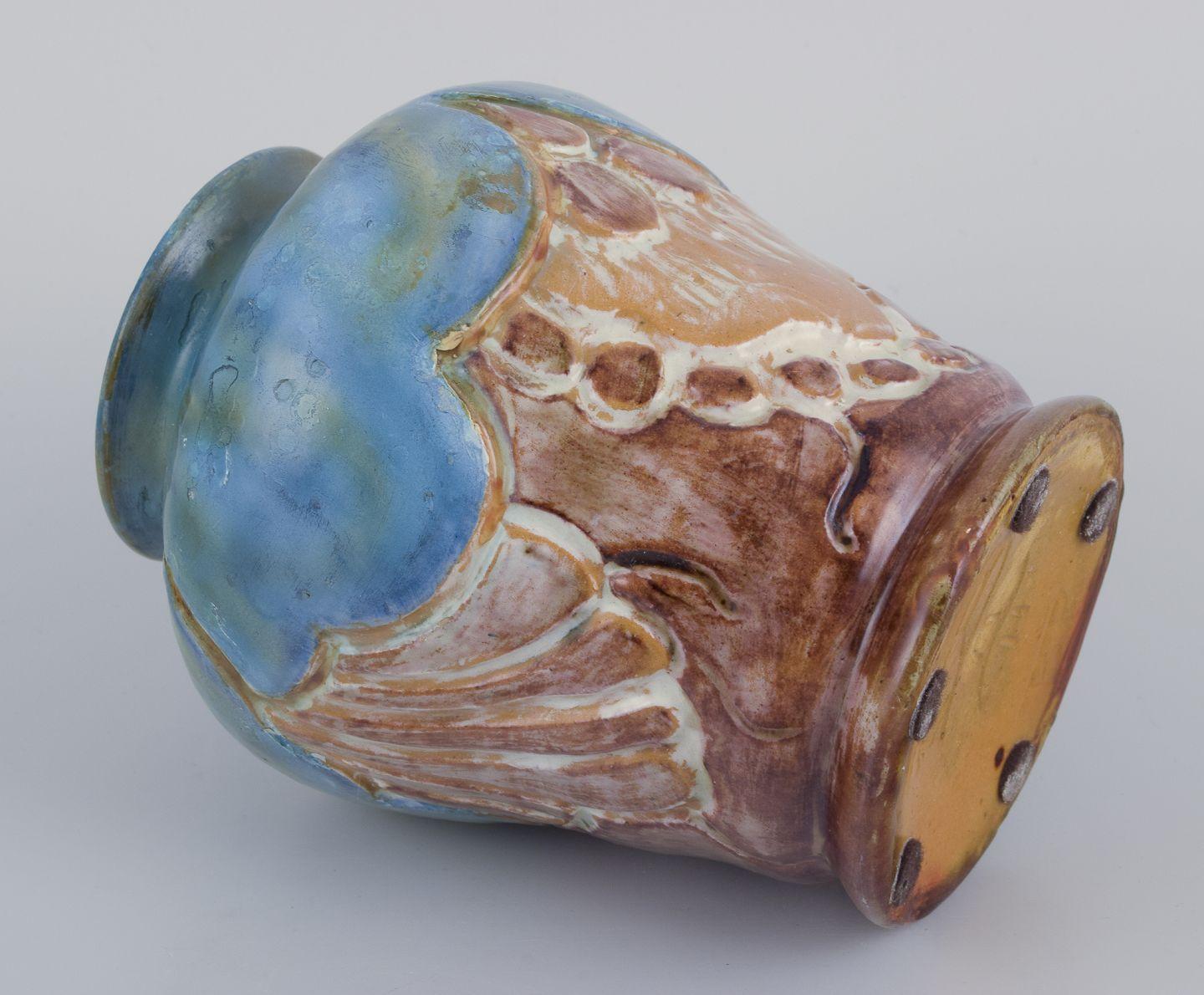 Møller & Bøgely. Unique vase Art Nouveau en céramique émaillée. 1917-1920. Excellent état - En vente à København, Copenhagen