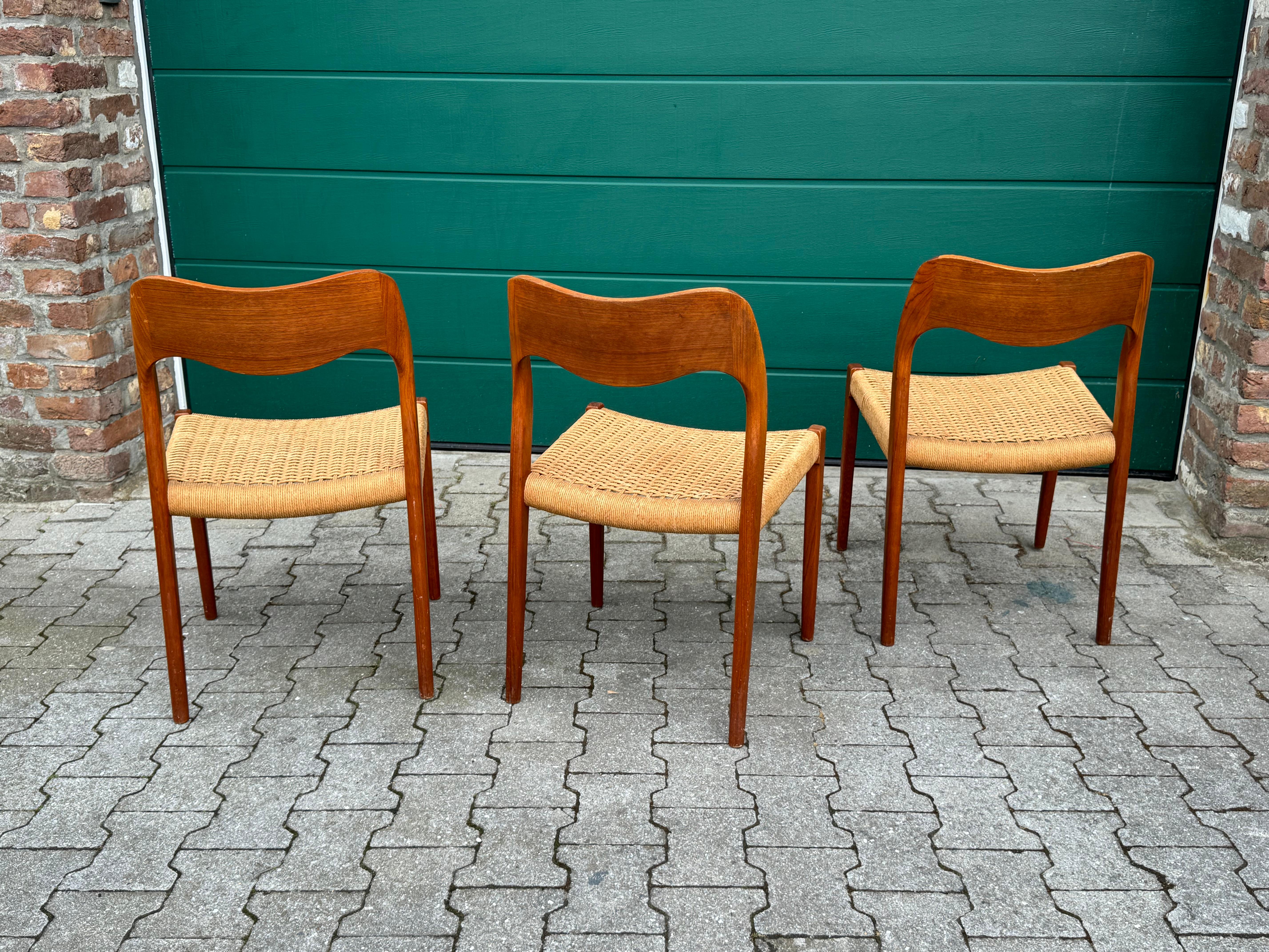 Møller No. 77 Teak Chair with Danish Cord Seat, Mid-Century Scandinavian Design For Sale 7