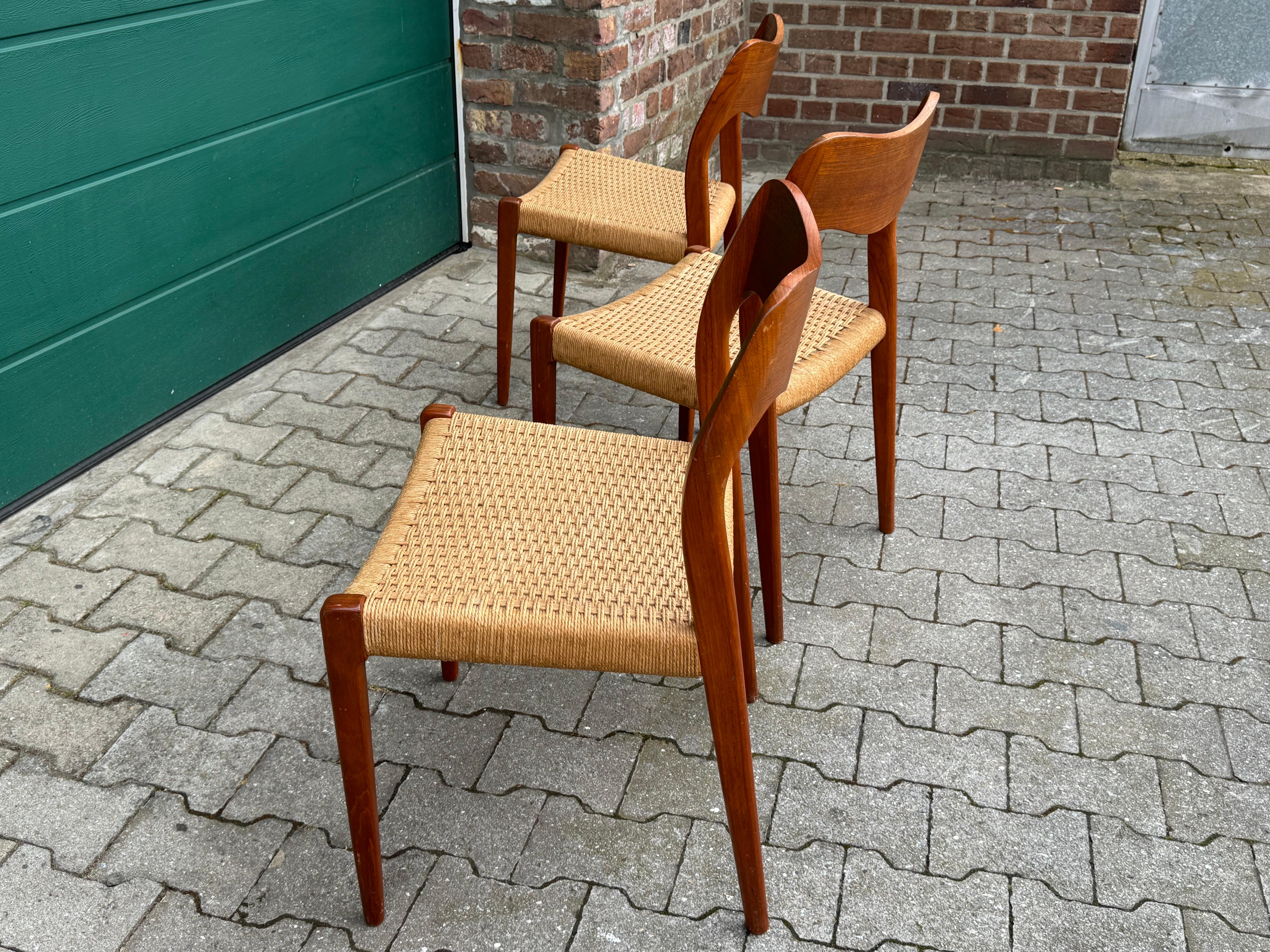Møller No. 77 Teak Chair with Danish Cord Seat, Mid-Century Scandinavian Design For Sale 9