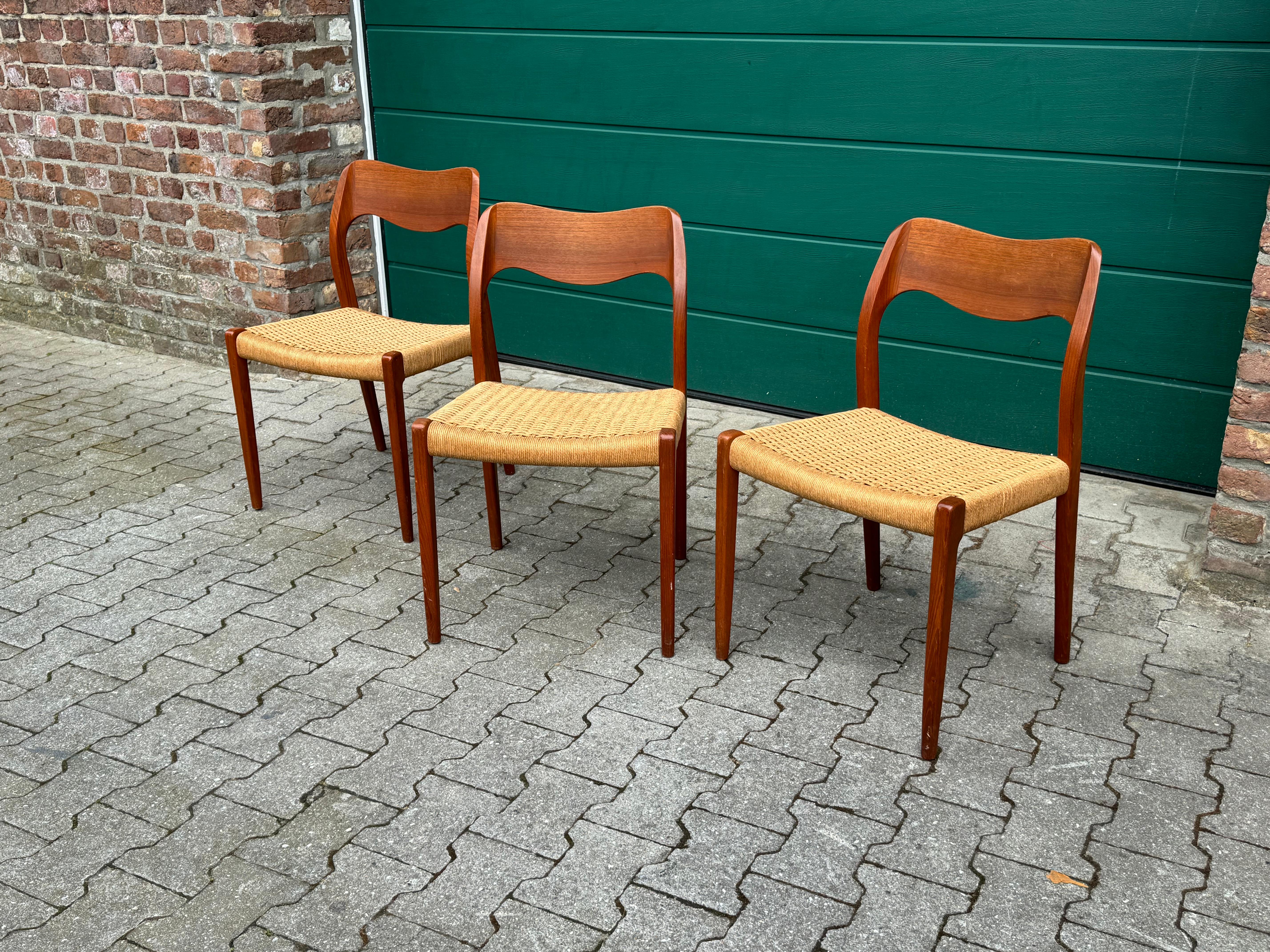Mid-Century Modern Møller No. 77 Teak Chair with Danish Cord Seat, Mid-Century Scandinavian Design For Sale