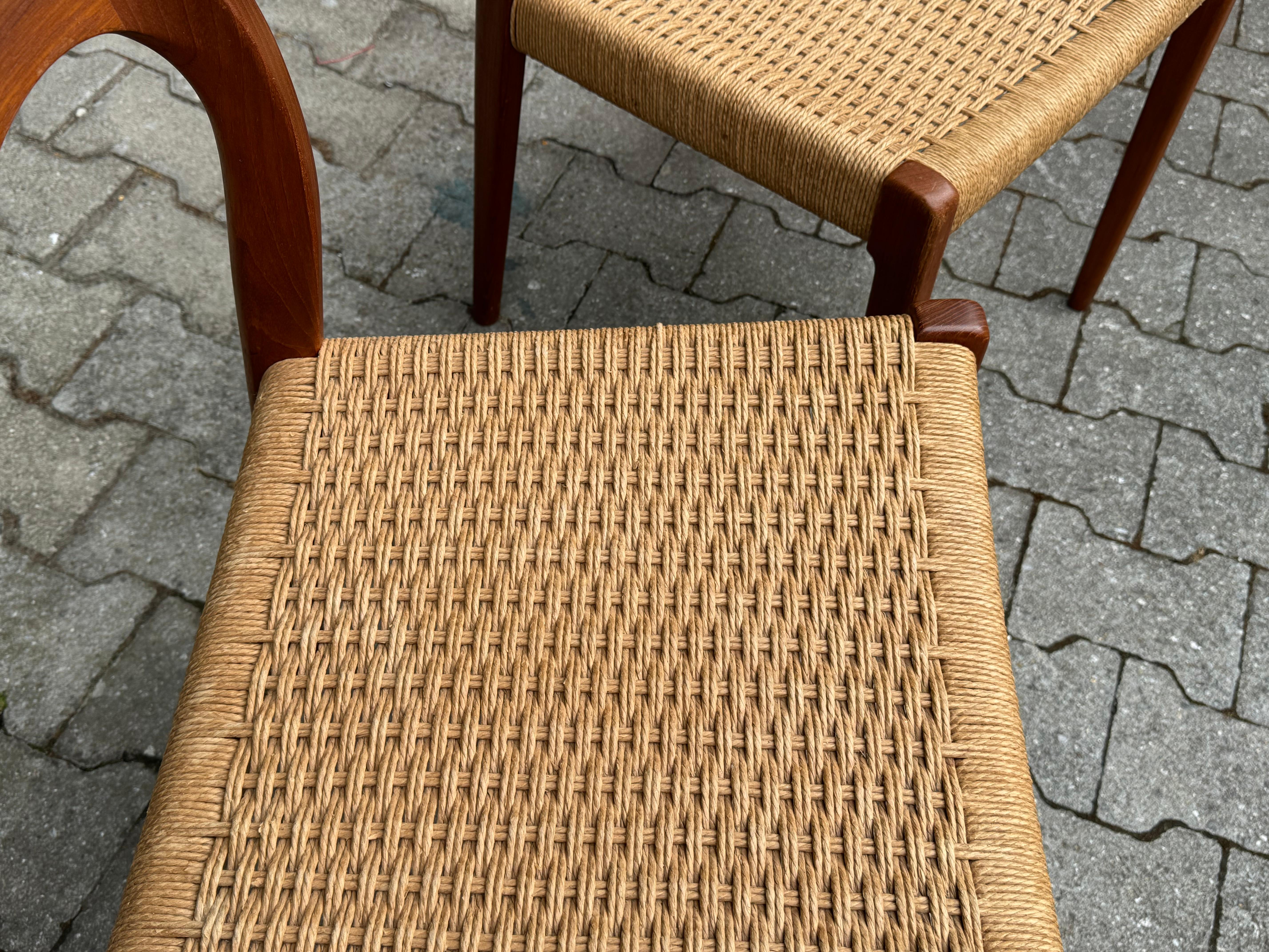 Møller No. 77 Teak Chair with Danish Cord Seat, Mid-Century Scandinavian Design For Sale 1
