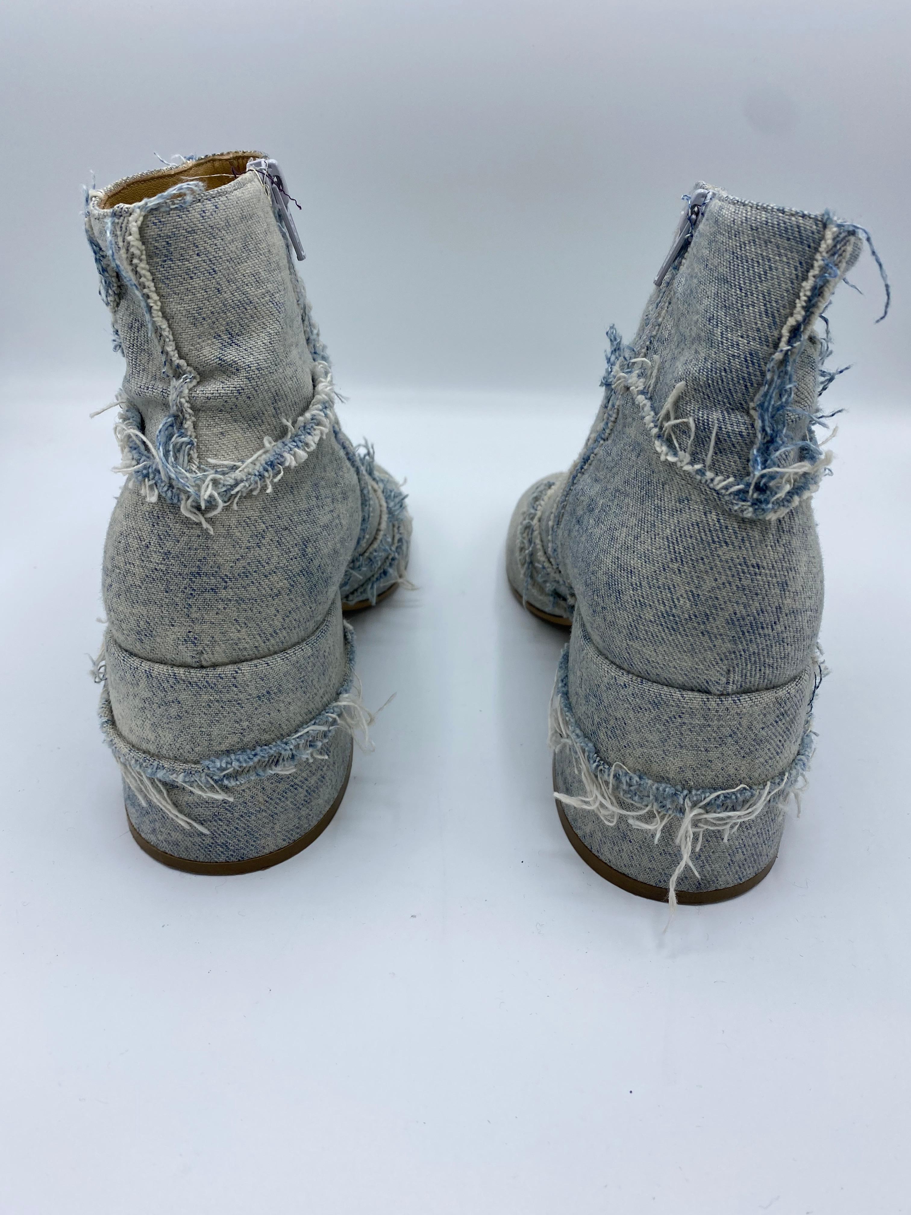 MM6 Maison Margiela Denim-Stiefeletten aus Denim, Größe 38 (Grau) im Angebot