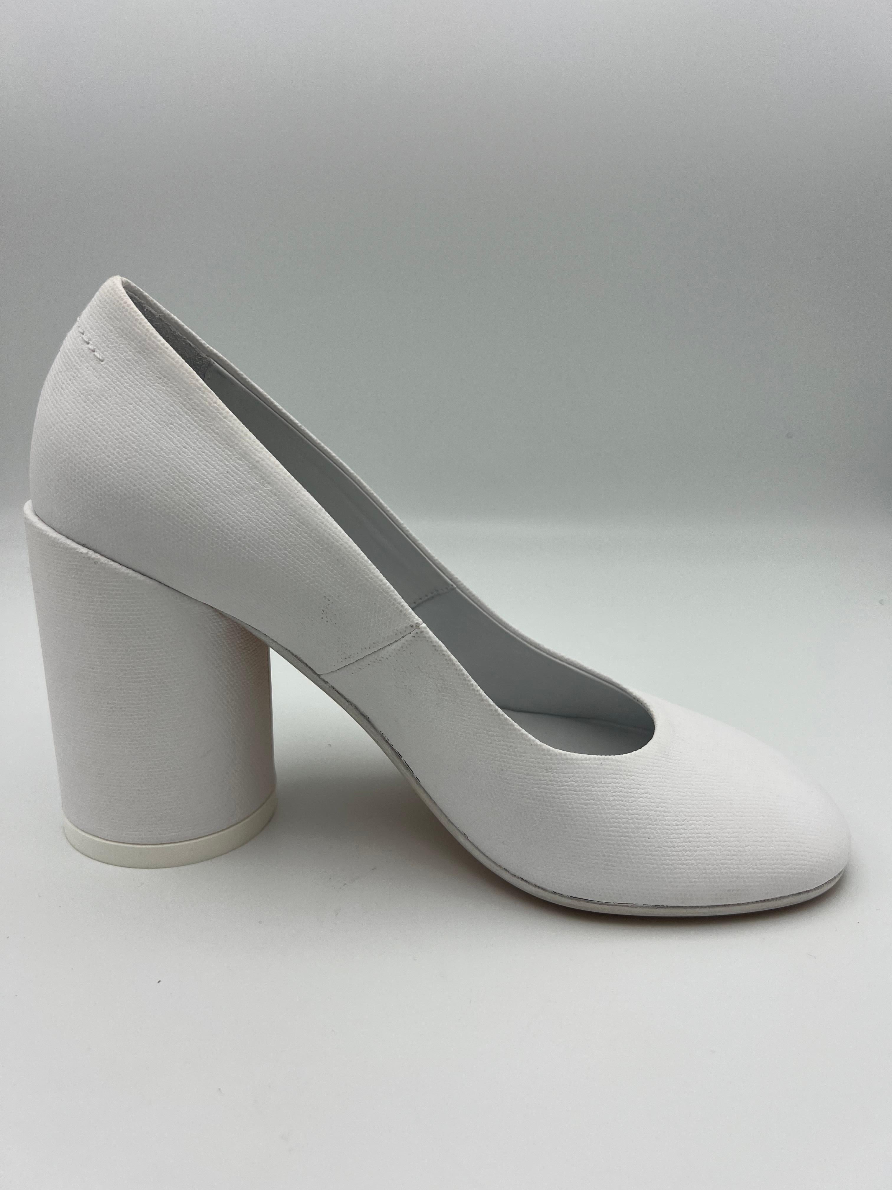 MM6 Maison Margiela White Heel Shoes, Size 38 For Sale 4