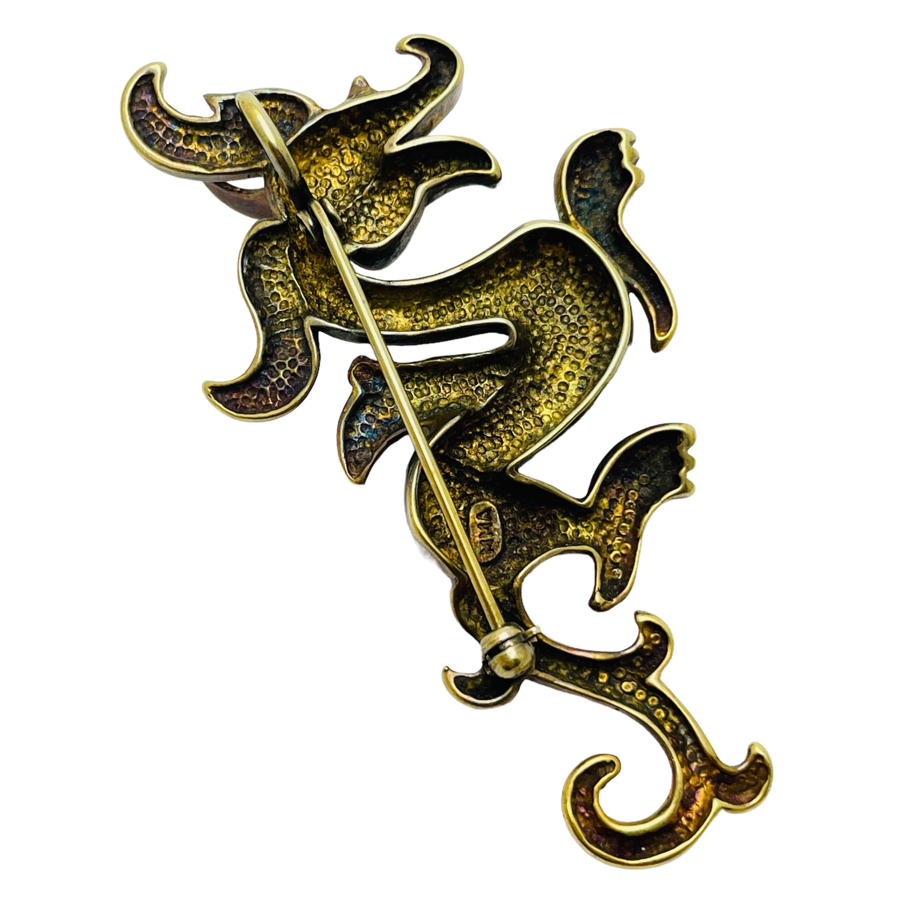MMA signé vintage dark gold dragon designer broche Bon état - En vente à Palos Hills, IL