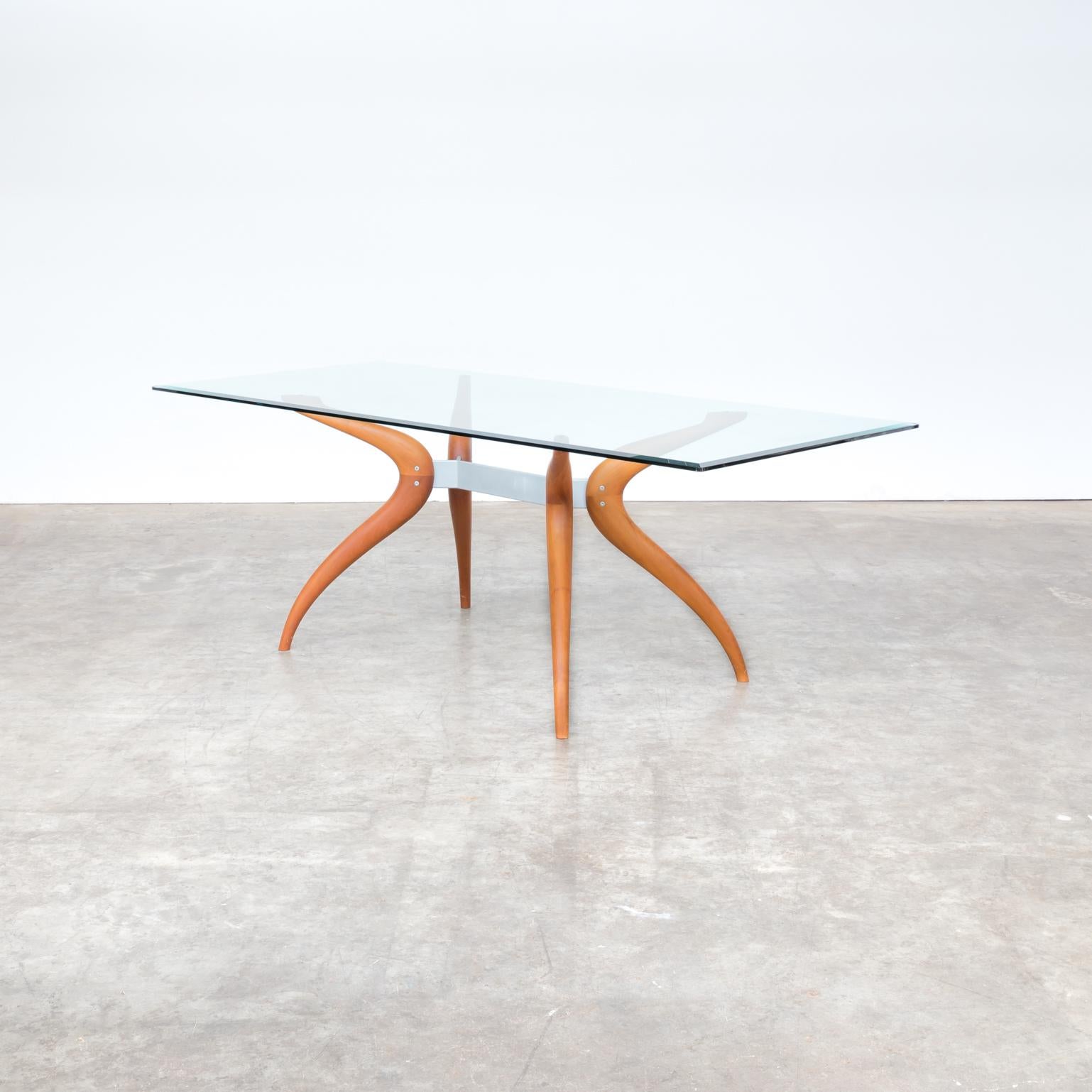 M.Marconato & T. Zappa ‘Retro’ Walnut and Glass Dining Table for Porada In Good Condition For Sale In Amstelveen, Noord