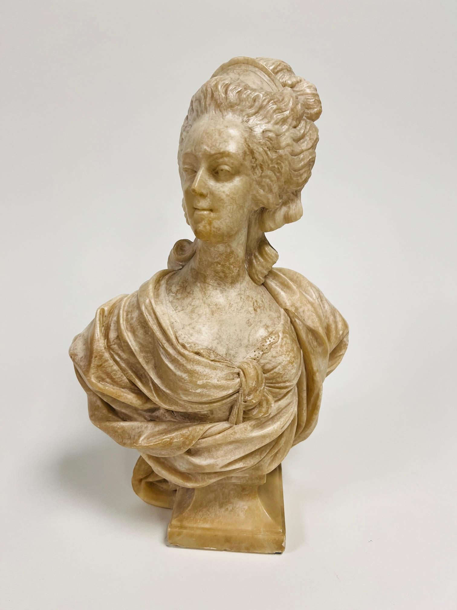 Intagliato a mano Busto in alabastro francese di Mme Pompadour, circa 1850 in vendita