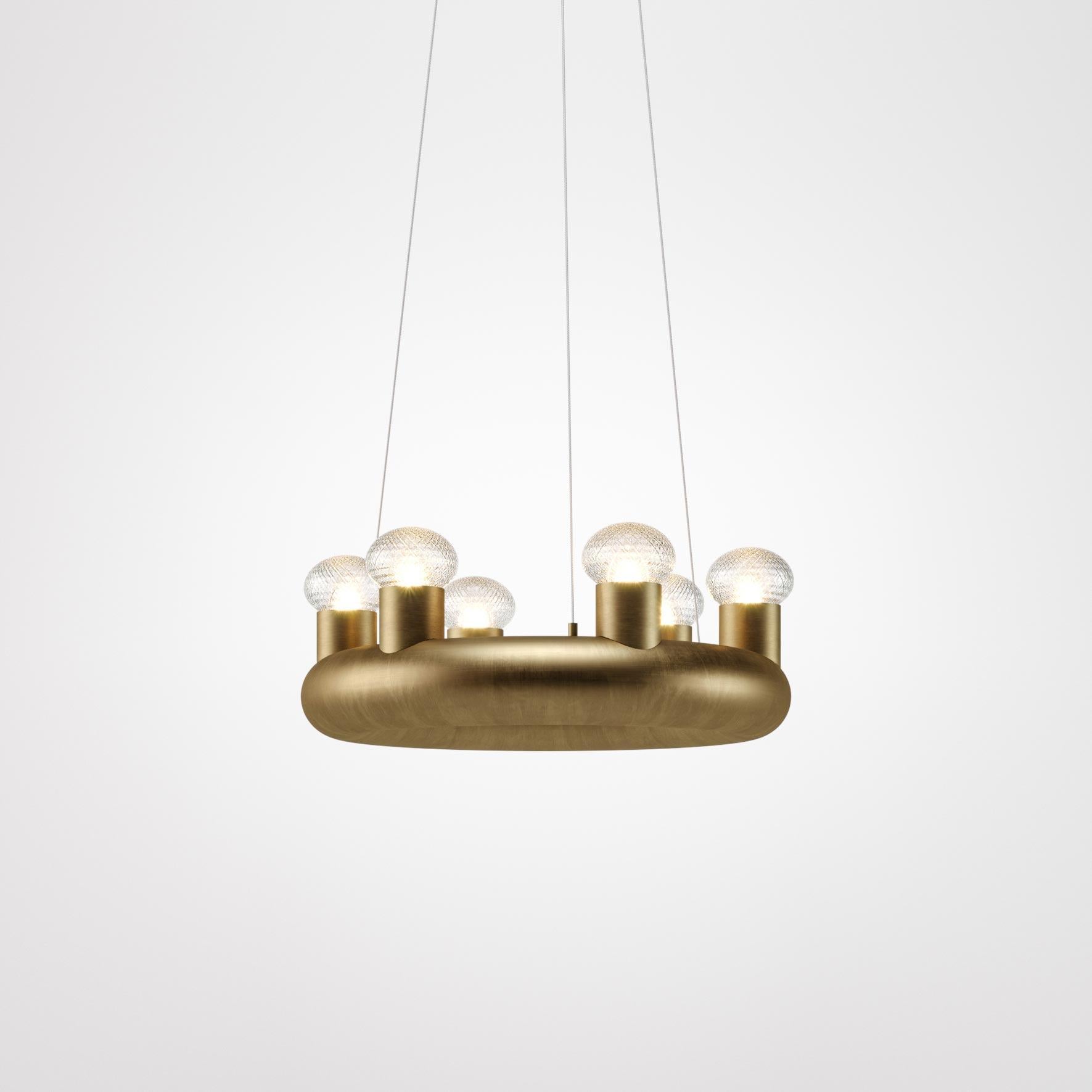 Lampada a sospensione MMM Kingdom di MM Lampadari
Dimensioni: Ø 48 x H. 128 cm.
Materiali: Metallo e vetro di Murano. 

Tutte le nostre lampade possono essere cablate a seconda del Paese. Se viene venduto negli Stati Uniti, sarà cablato per gli