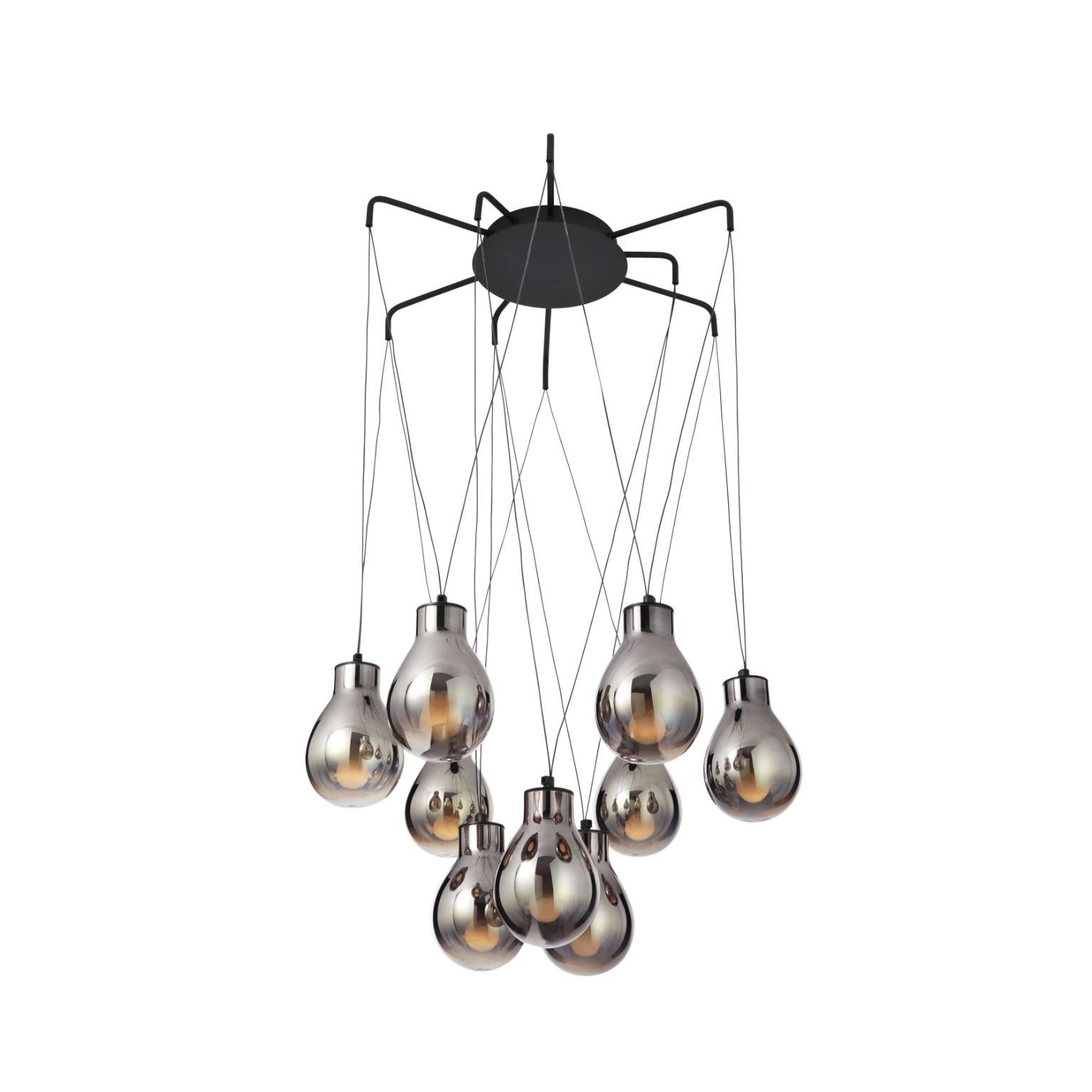 MMM Rain 9 Fumè Lámpara Colgante de Cristal Metálico by MM Lampadari
Dimensiones: P 62 x An 62 x Al 130 cm. 
Materiales: Vidrio y metal.

Todas nuestras lámparas pueden cablearse según cada país. Si se vende a EE.UU., se cableará para ese país, por