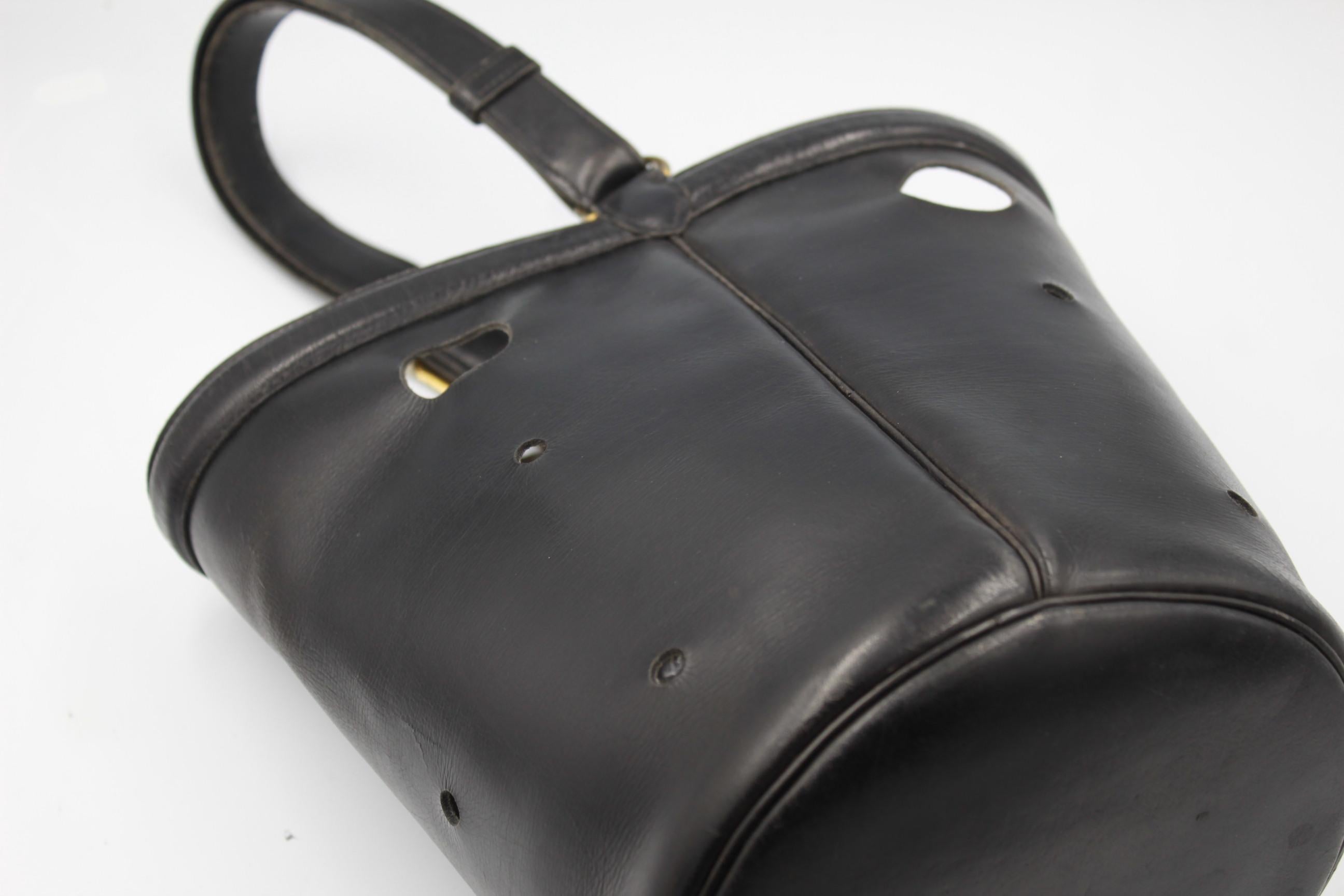 Black Hermes Vintage Mangeoire Bucket bag in black leather