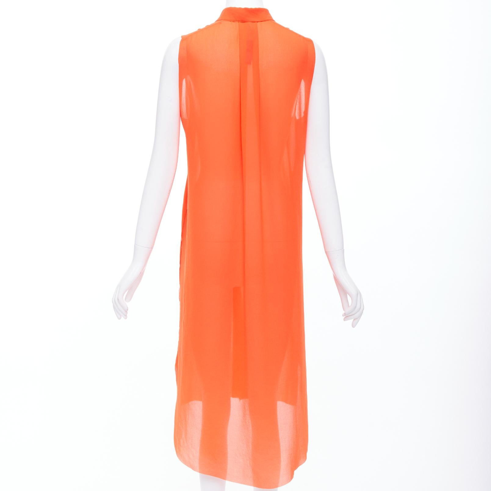 MO & CO - Robe midi orange à col noué et boutons dorés M Pour femmes en vente