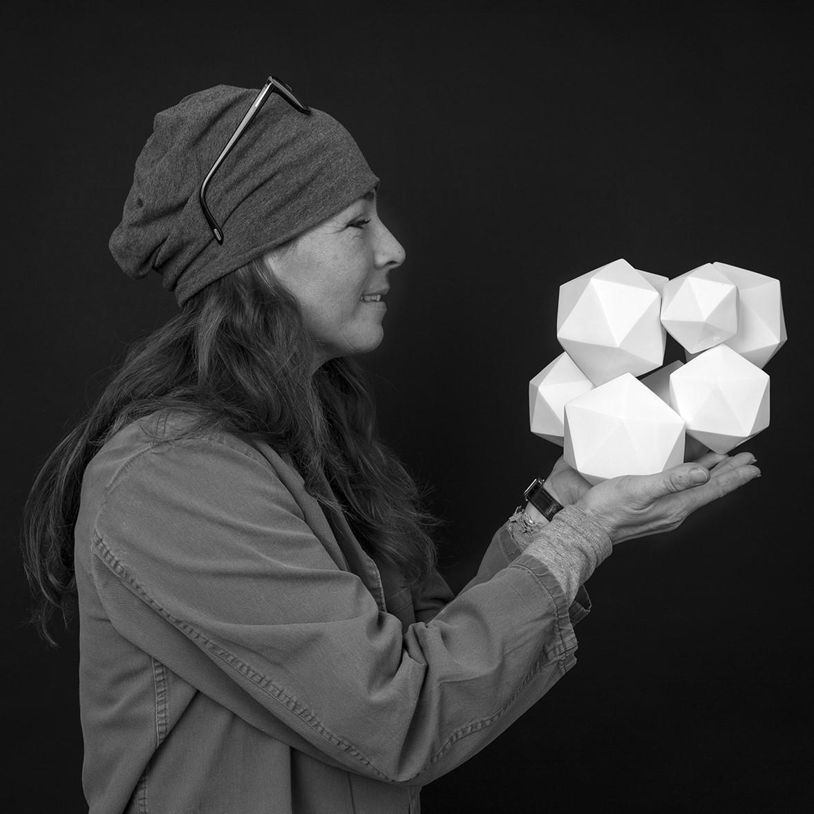 Icosahedron 2 - contemporary modern abstract geometric ceramic wall sculpture - Contemporary Sculpture by Mo Cornelisse