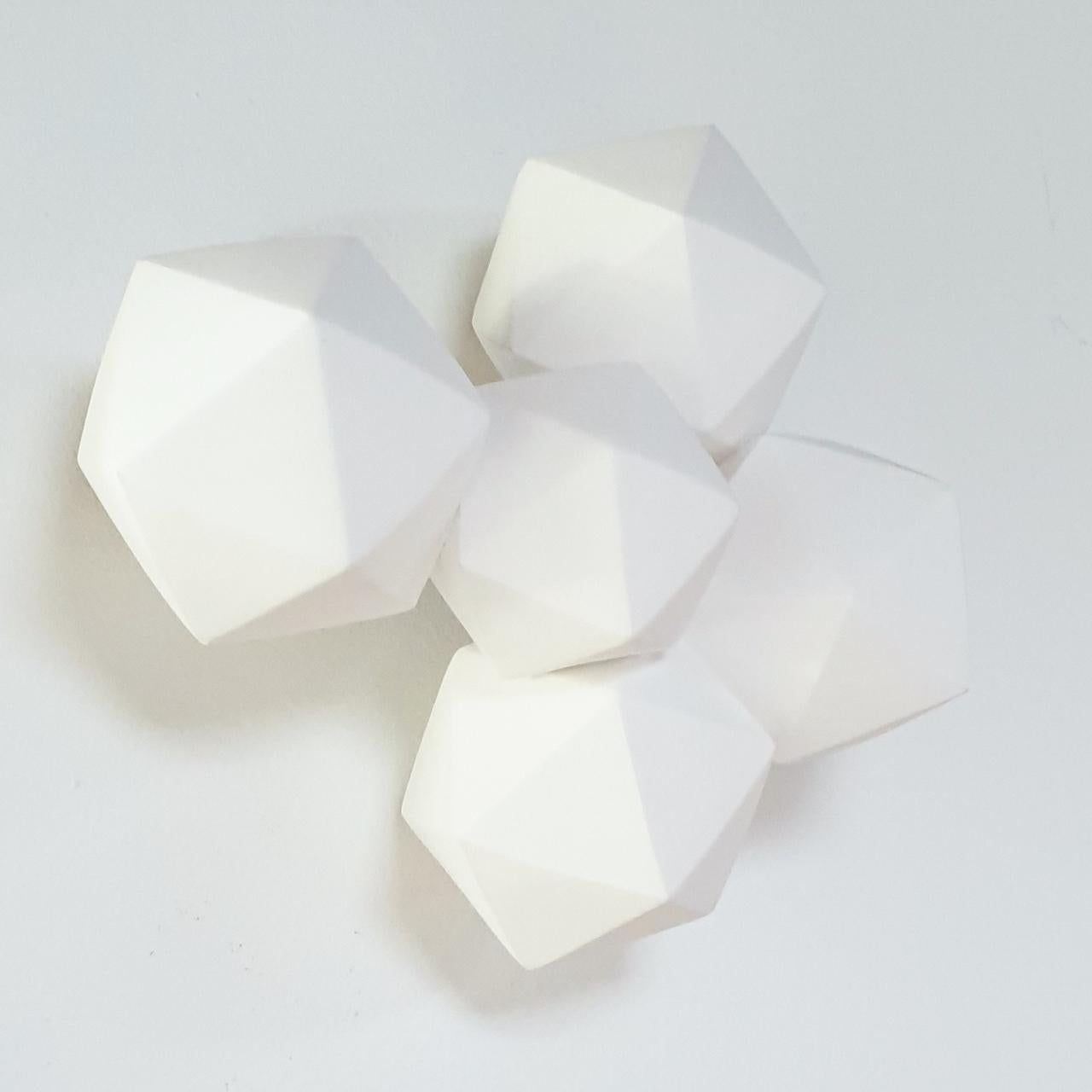 Icosahedron 5 - contemporary modern abstract geometric ceramic wall sculpture - Contemporary Sculpture by Mo Cornelisse