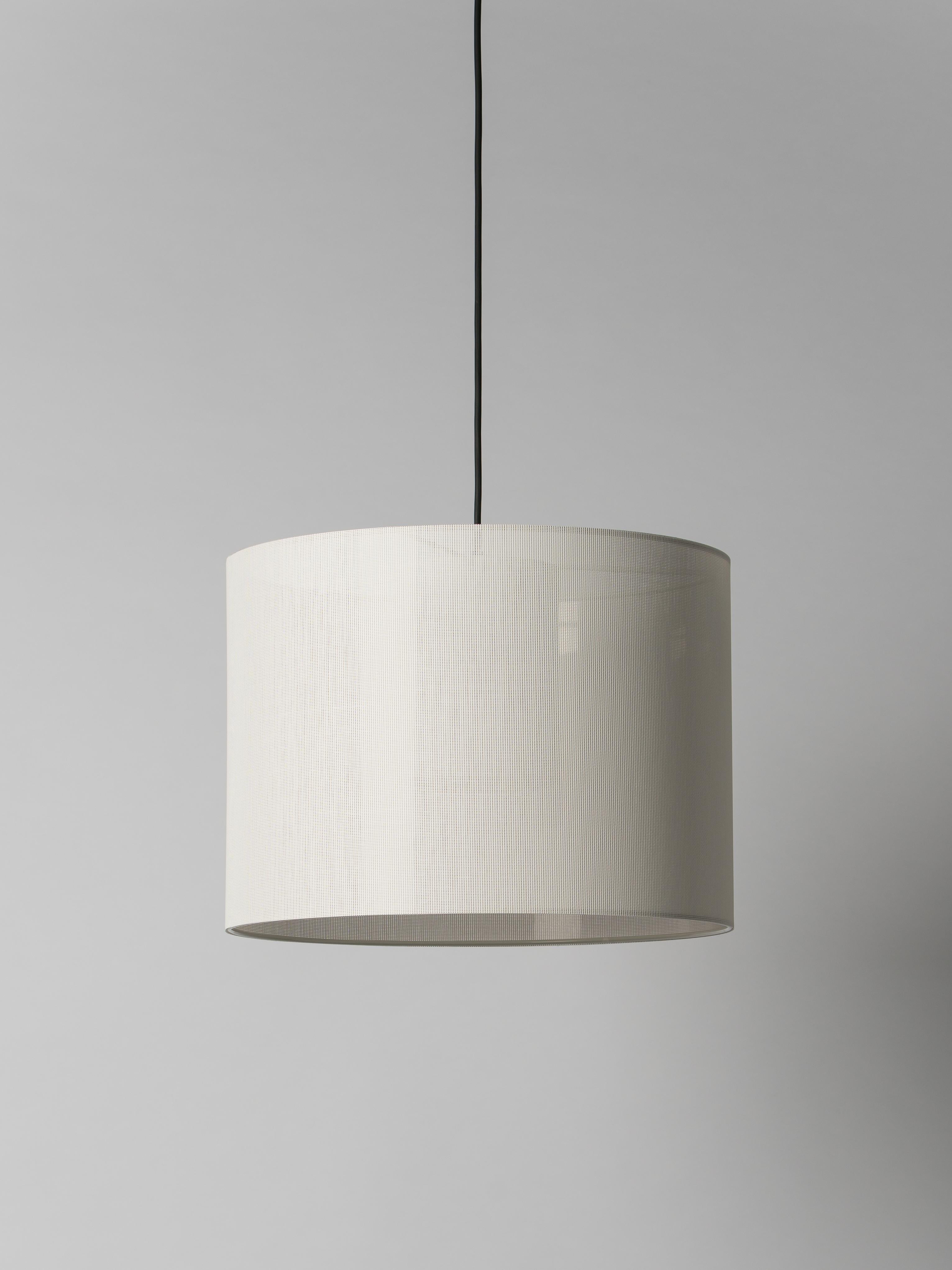 Moaré liviana M pendant lamp by Antoni Arola
Dimensions: D 46 x H 34 cm
Materials: Metal, polyester.
Available in other size and in black or white cable.
Available in satin nickel, white or black canopy color.

Moaré Liviana owes its name to
