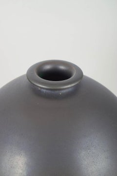 Mobach. Monumental stoneware vase with deep matte slate-grey surface.
