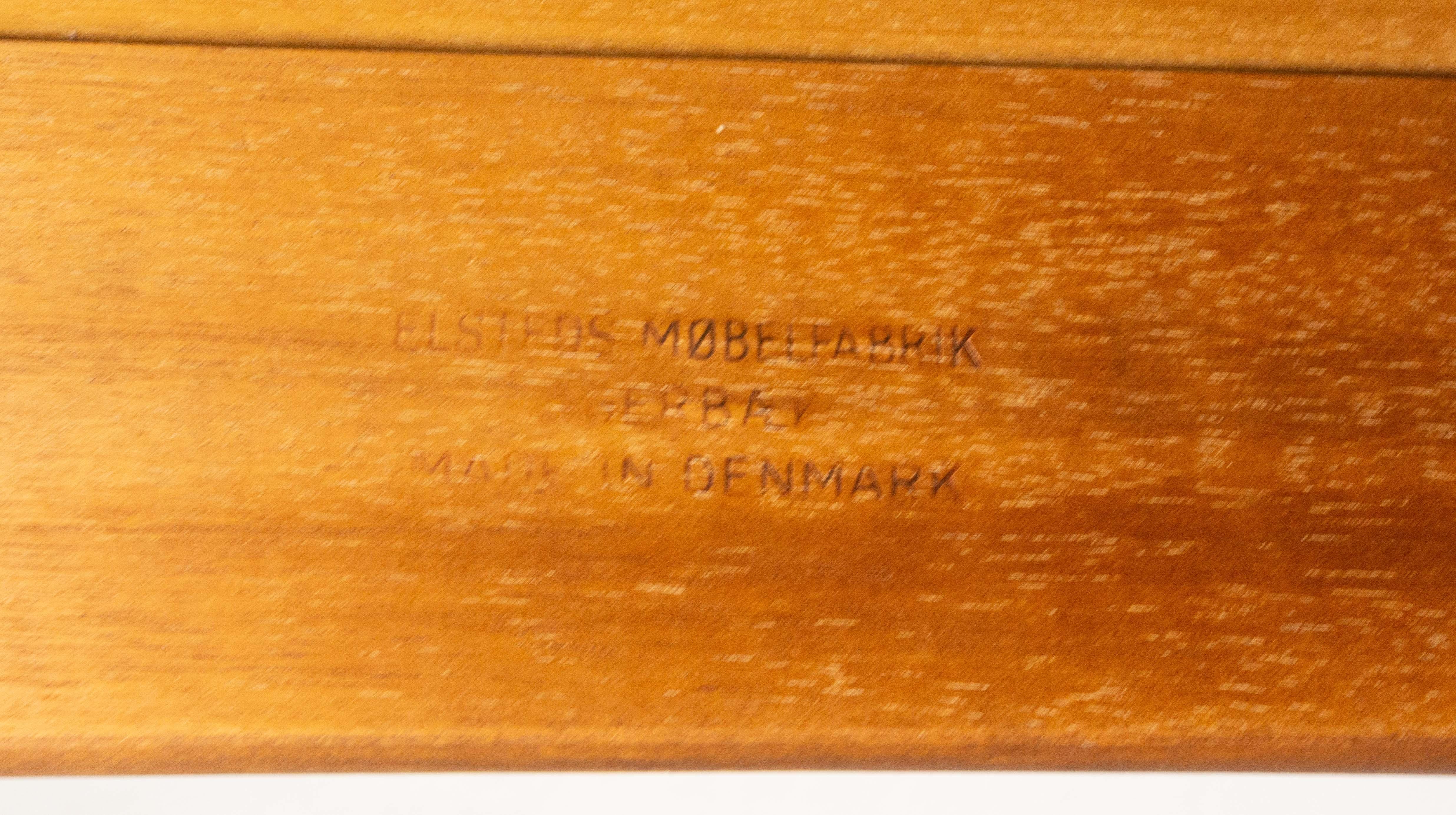 Mobelfabrik Round Dining Extending Table, Red Exotic Wood, Denmark 1960 8