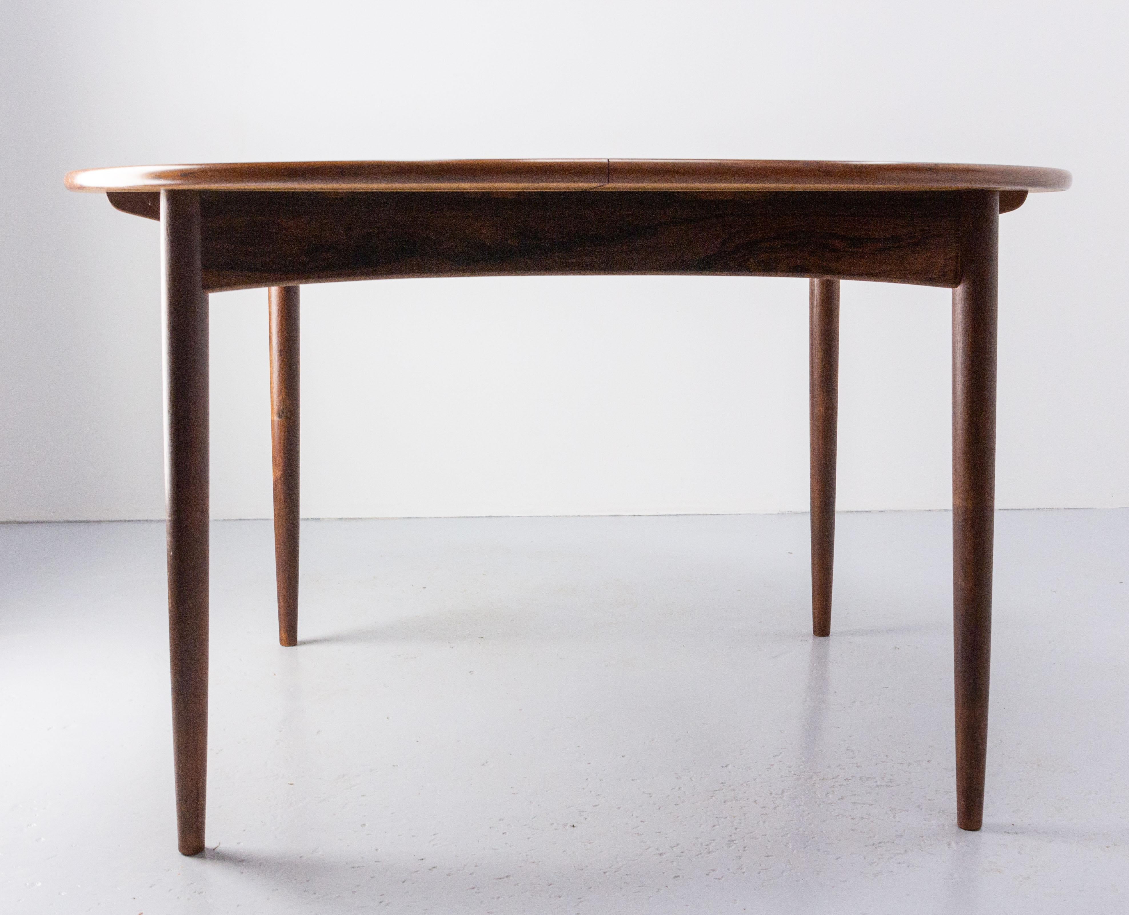 20th Century  Mobelfabrik Round Dining Extending Table, Red Exotic Wood, Denmark 1960