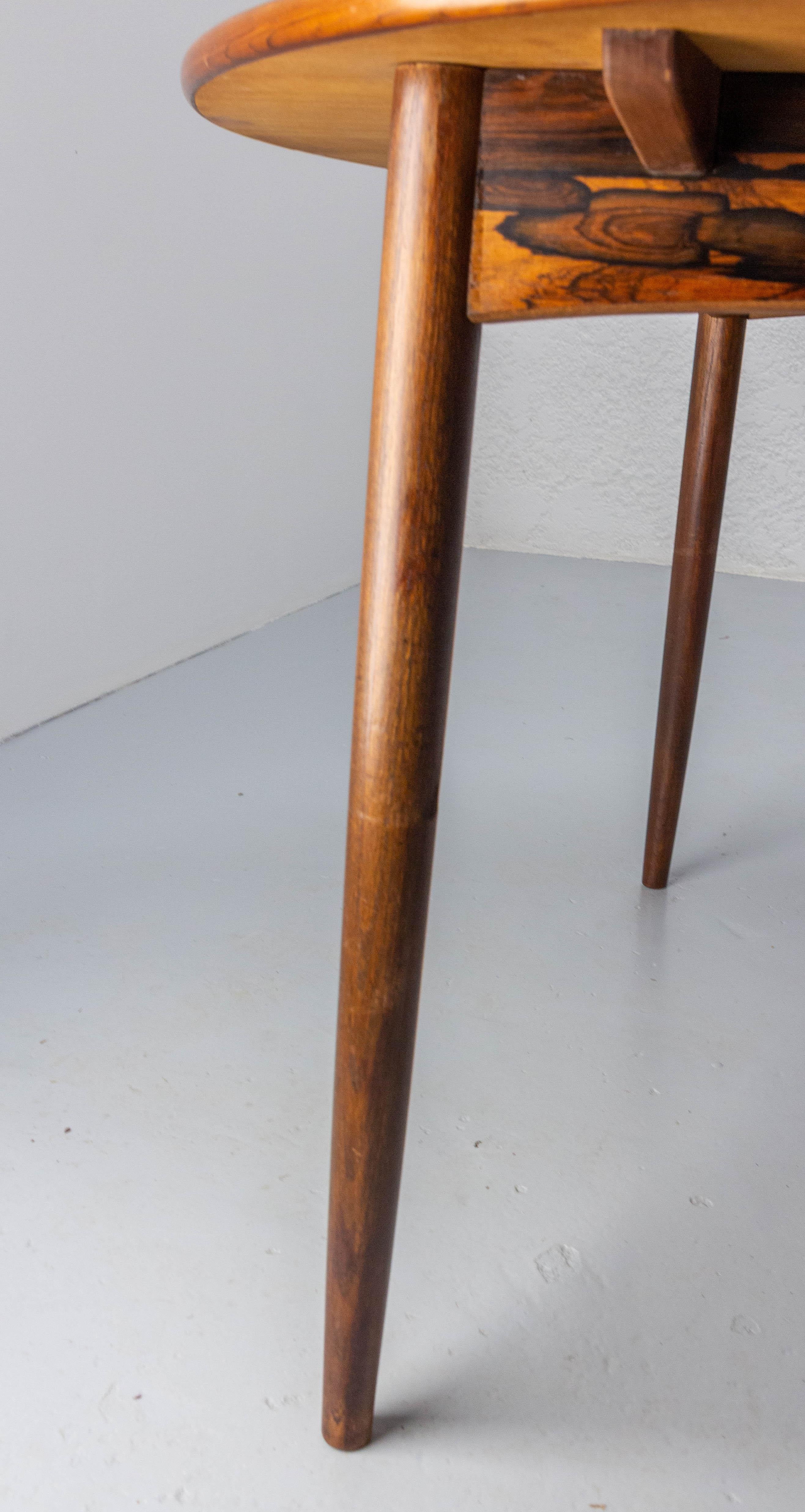 Mobelfabrik Round Dining Extending Table, Red Exotic Wood, Denmark 1960 2