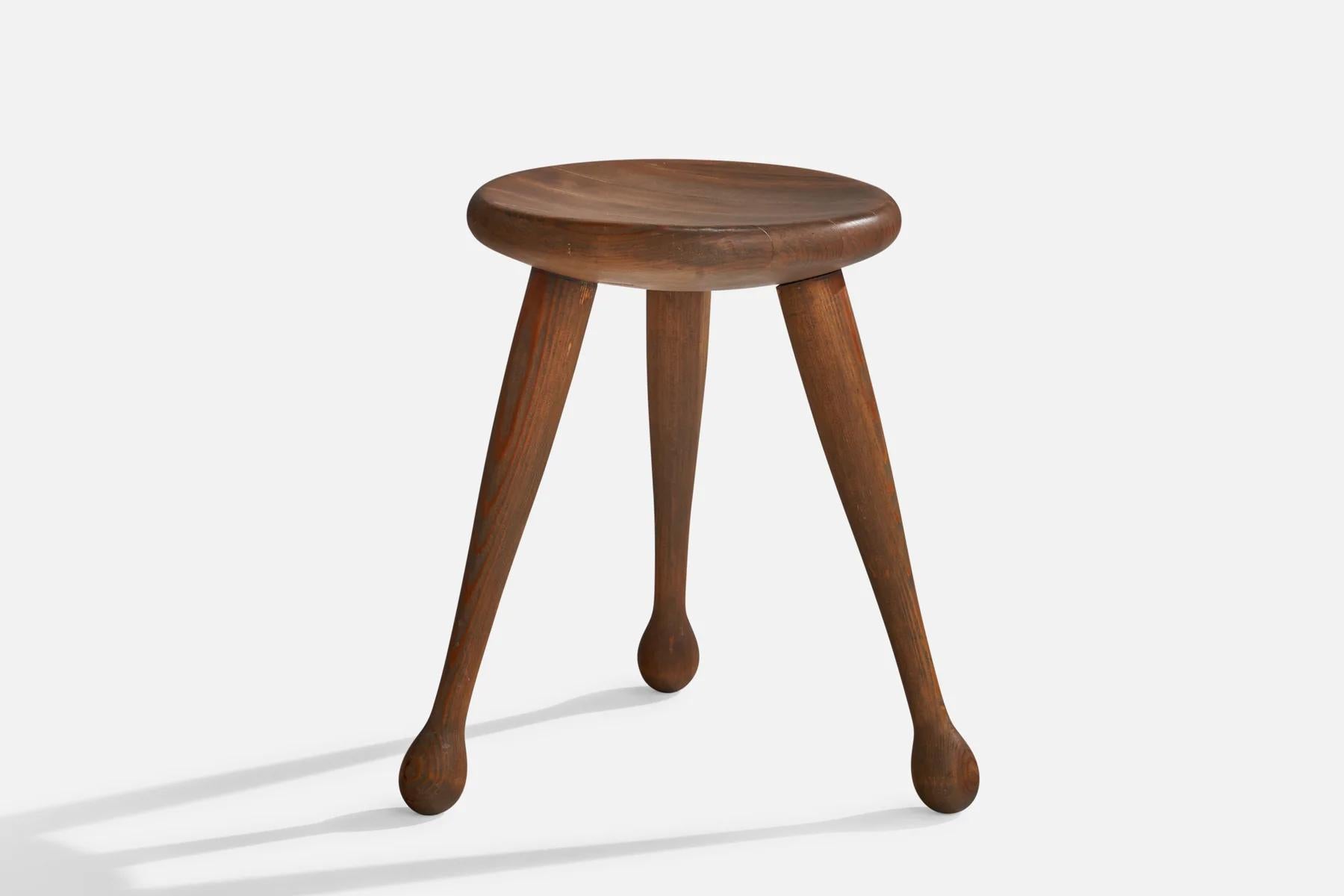 A pine stool produced by Möbelkompaniet Ahl & Wahlén, Sweden, 1960s.