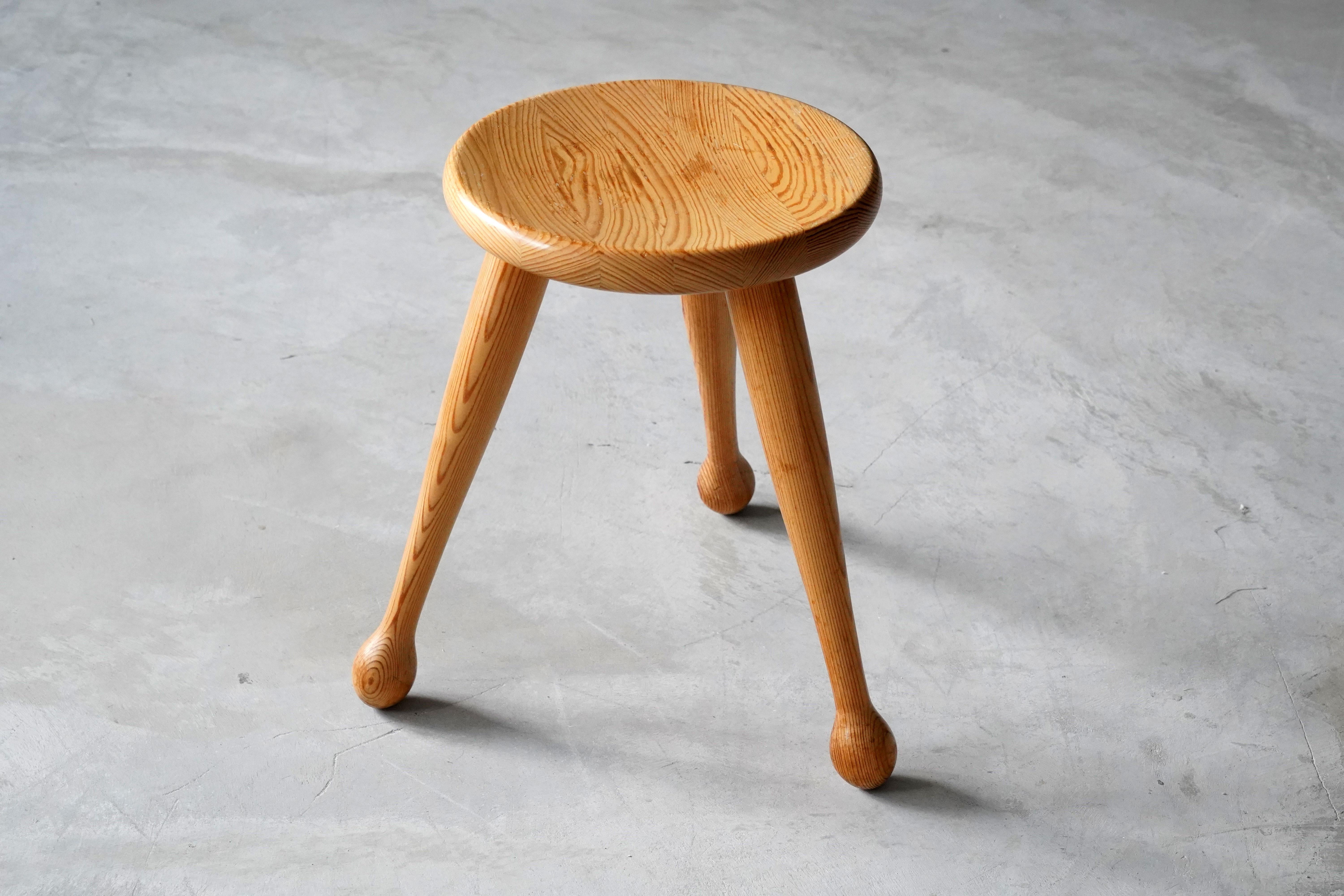 A rare stool, produced by Möbelkompaniet Ahl & Wallén. In finely turned solid pine. Labeled. 

Other designers of the period include Philip Arctander, Josef Frank, Axel Einar Hjorth, Charlotte Perriand, and Pierre Chapo.
