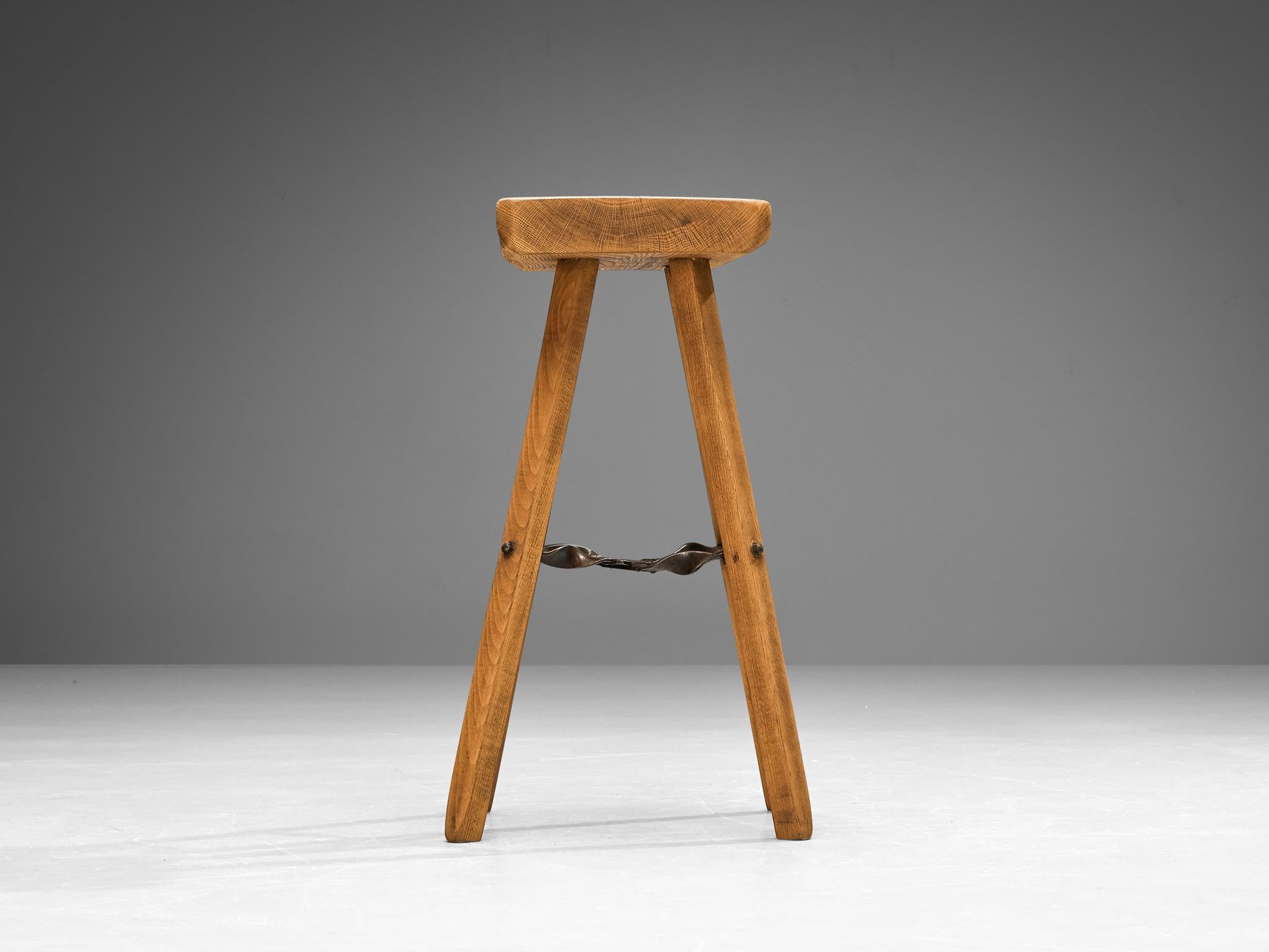 Wrought Iron Mobichalet Brutalist Bar Stools in Blond Pine Wood and Iron For Sale