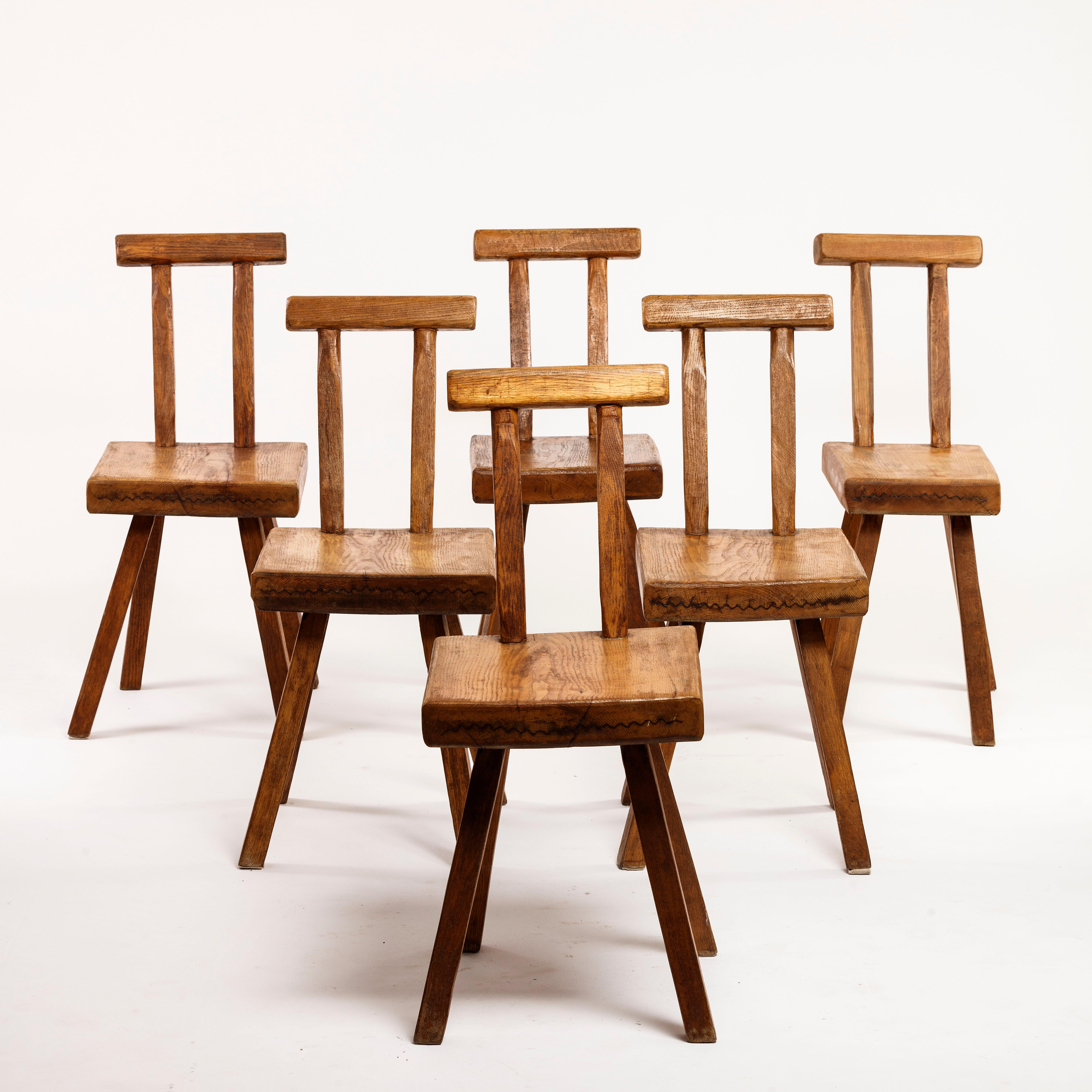 Mobichalet Brutalist set of 6 chairs with signature Corrugated staples 1950 For Sale 5