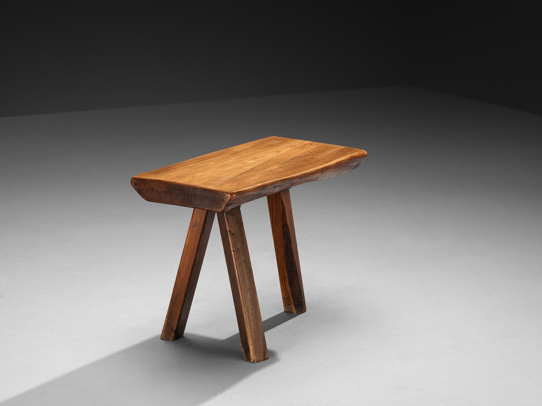 Milieu du XXe siècle Mobichalet table brutaliste en chêne en vente